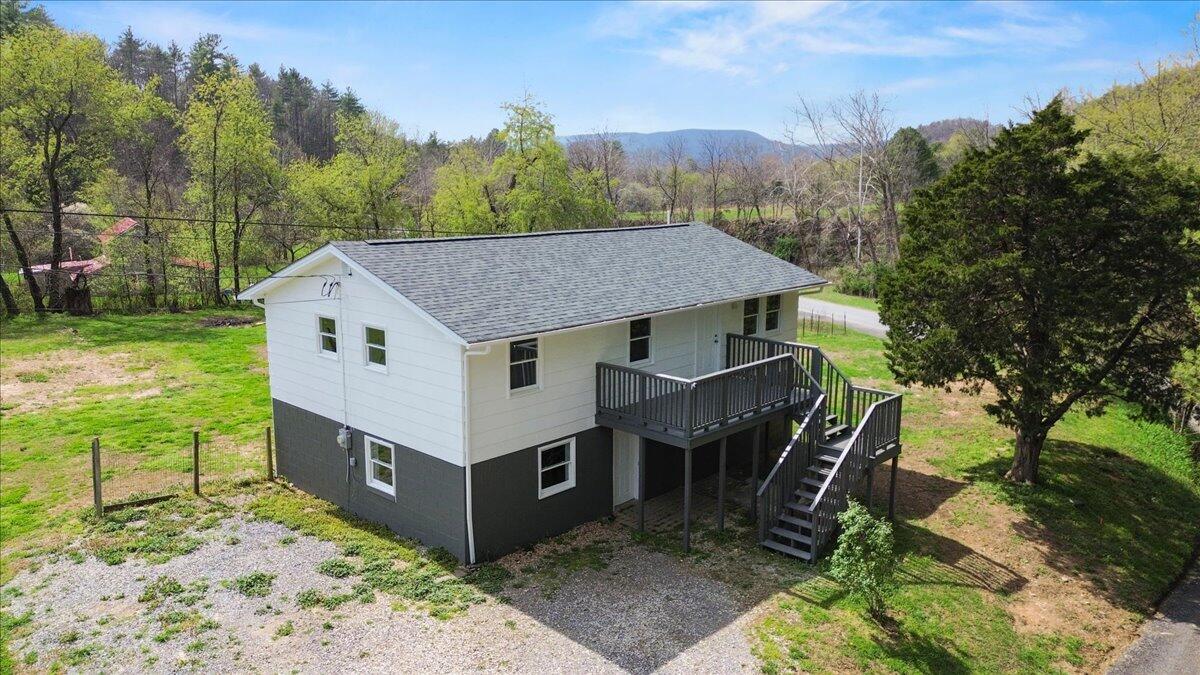 28 Scotts Hollow RD
