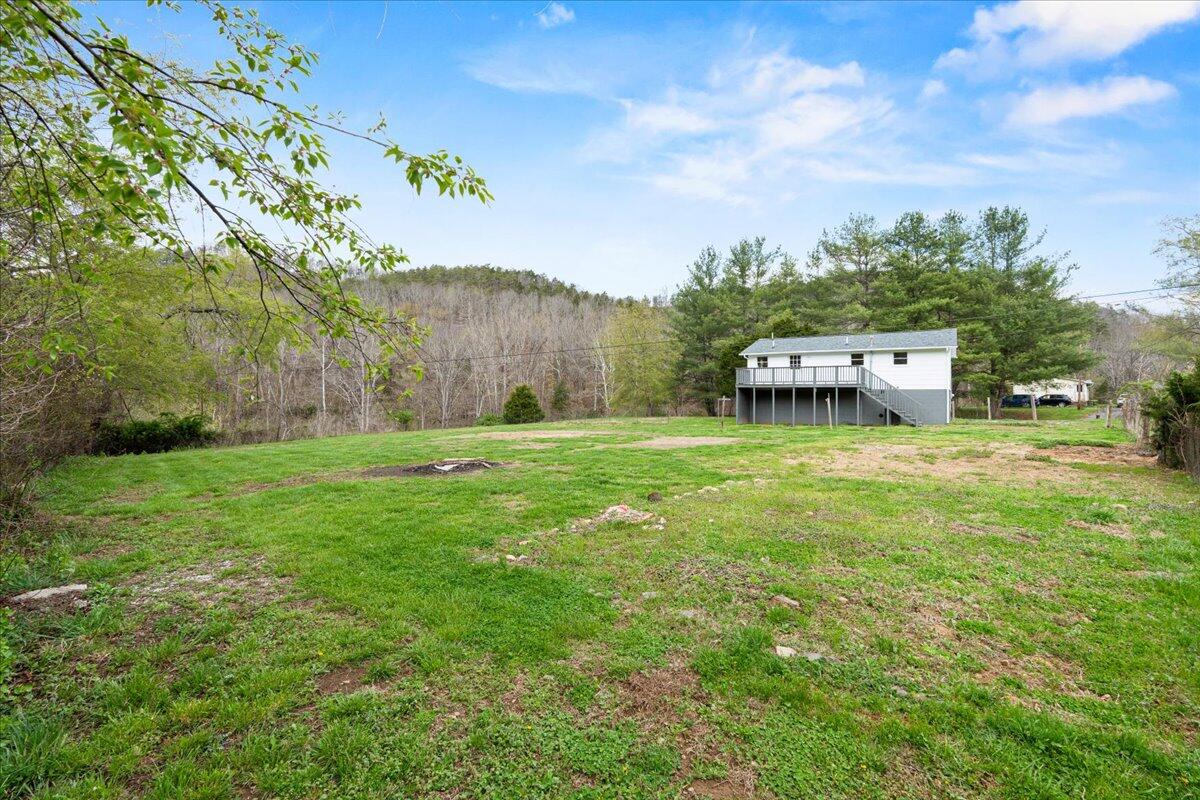 28 Scotts Hollow RD