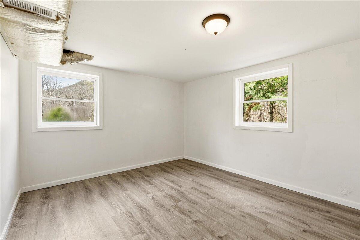 28 Scotts Hollow RD