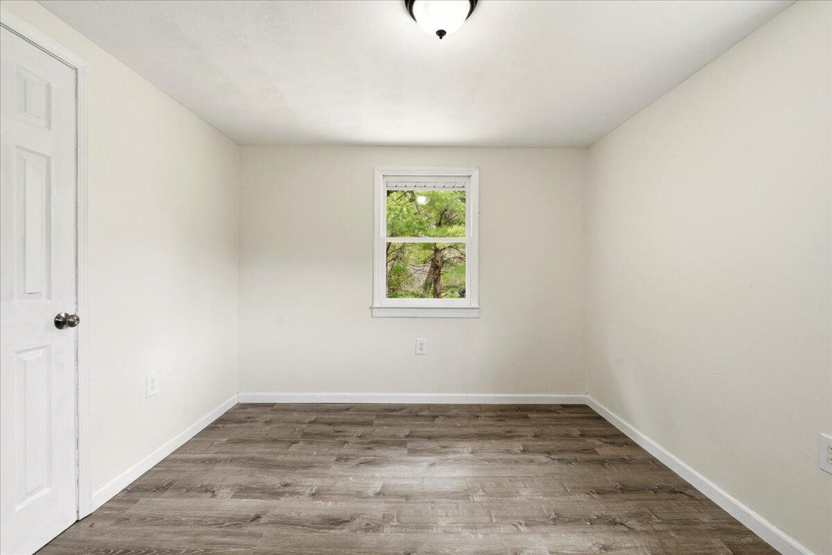 28 Scotts Hollow RD