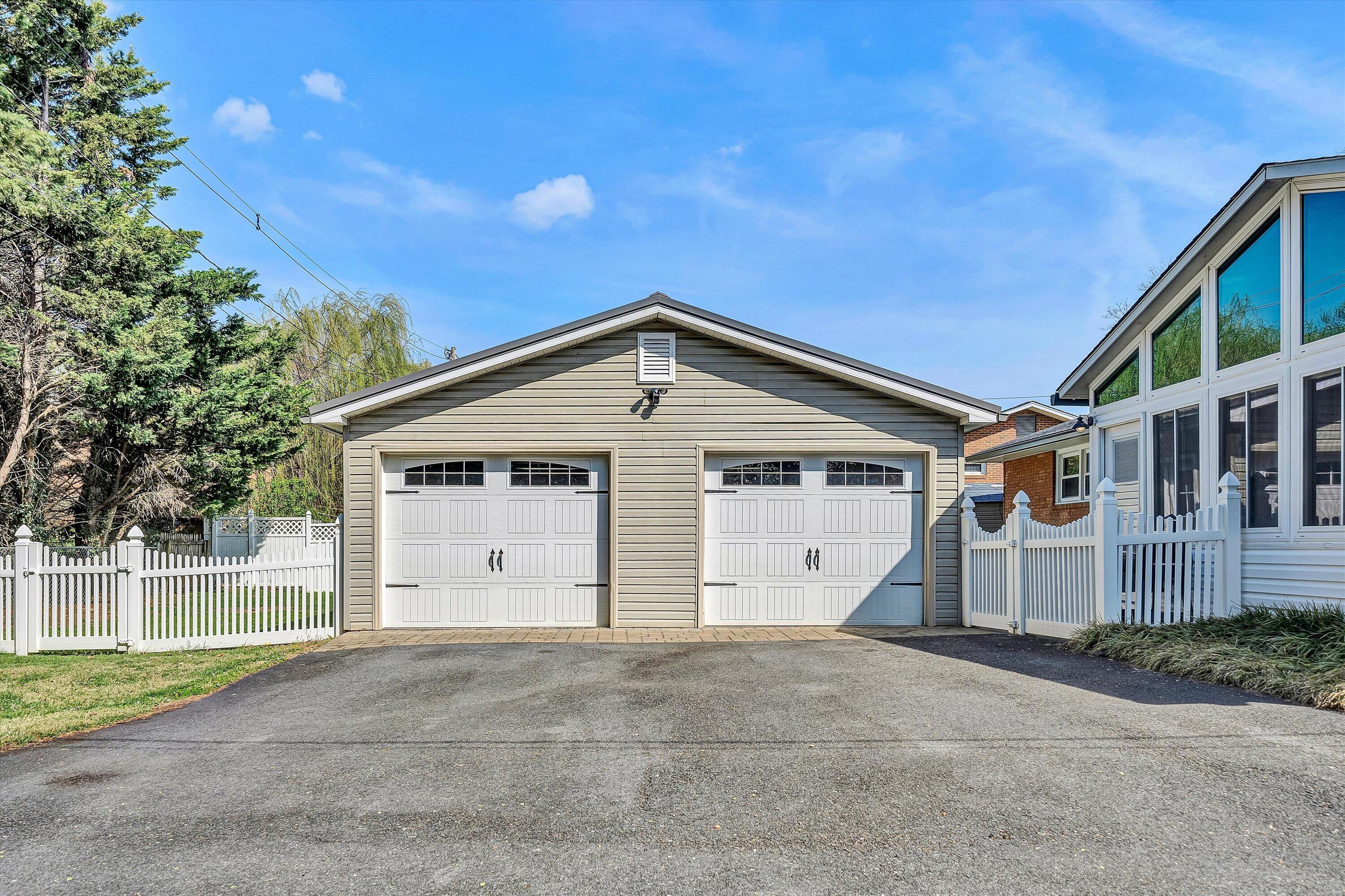 429 Highfield RD