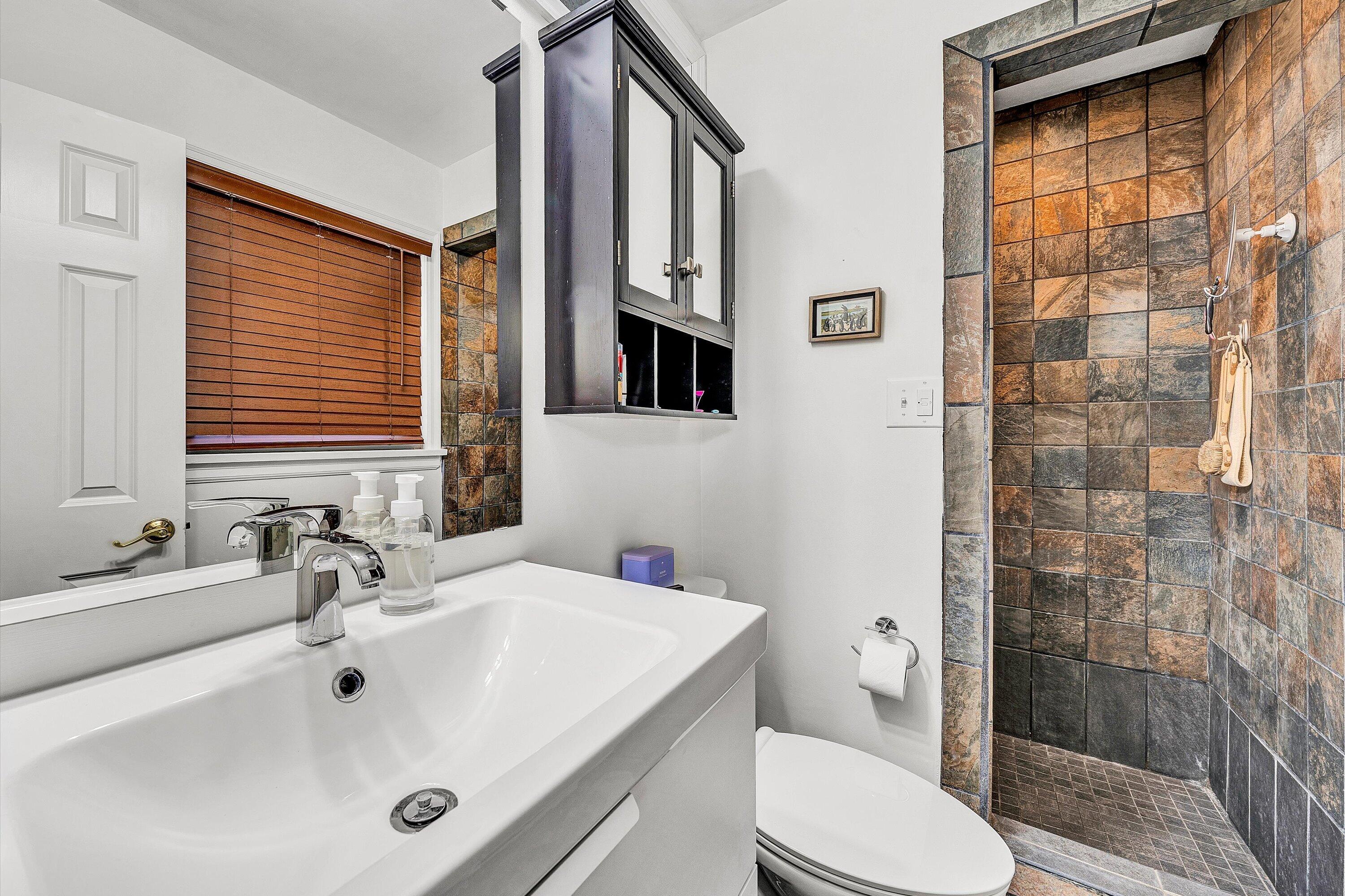 429 Highfield RD