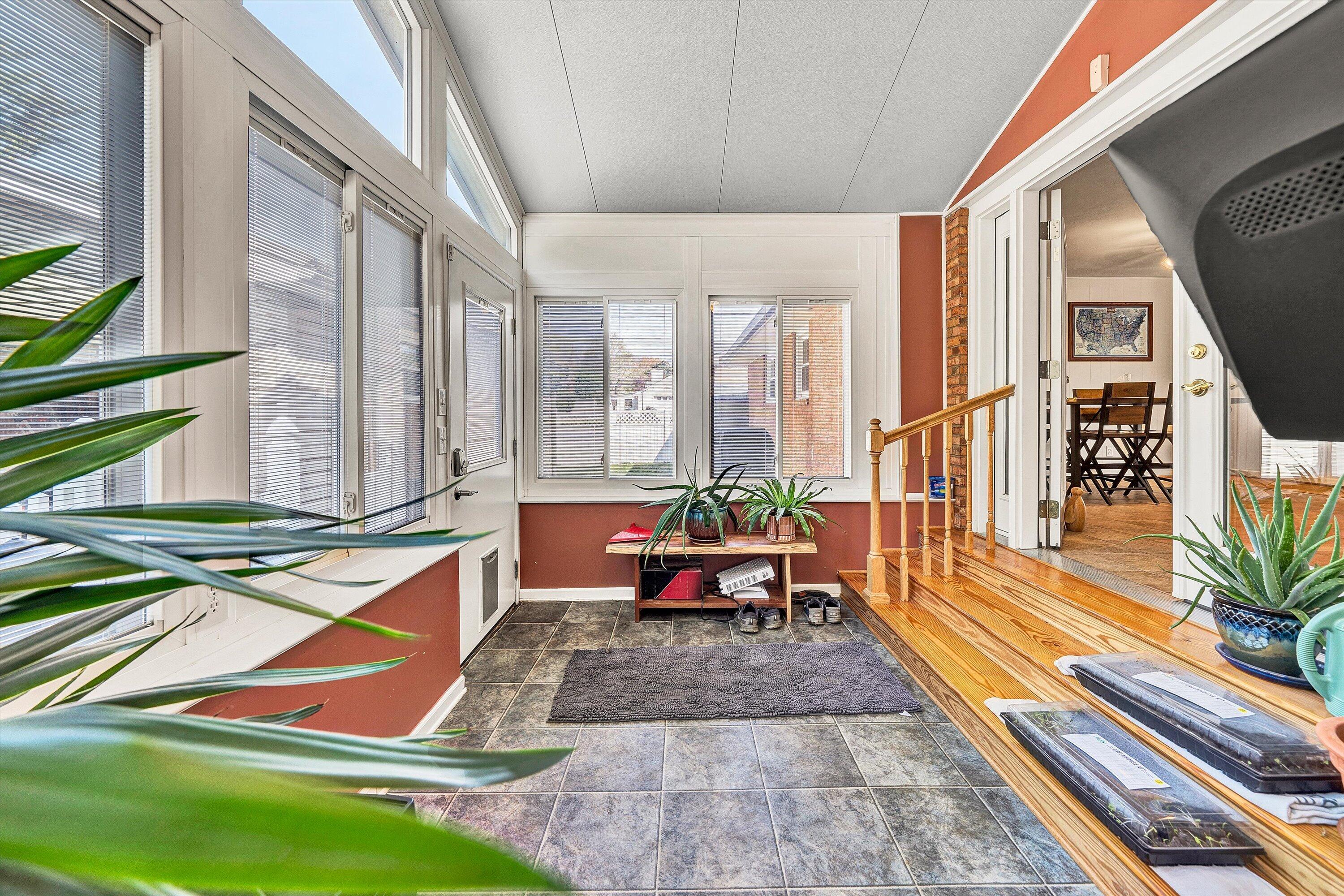 429 Highfield RD
