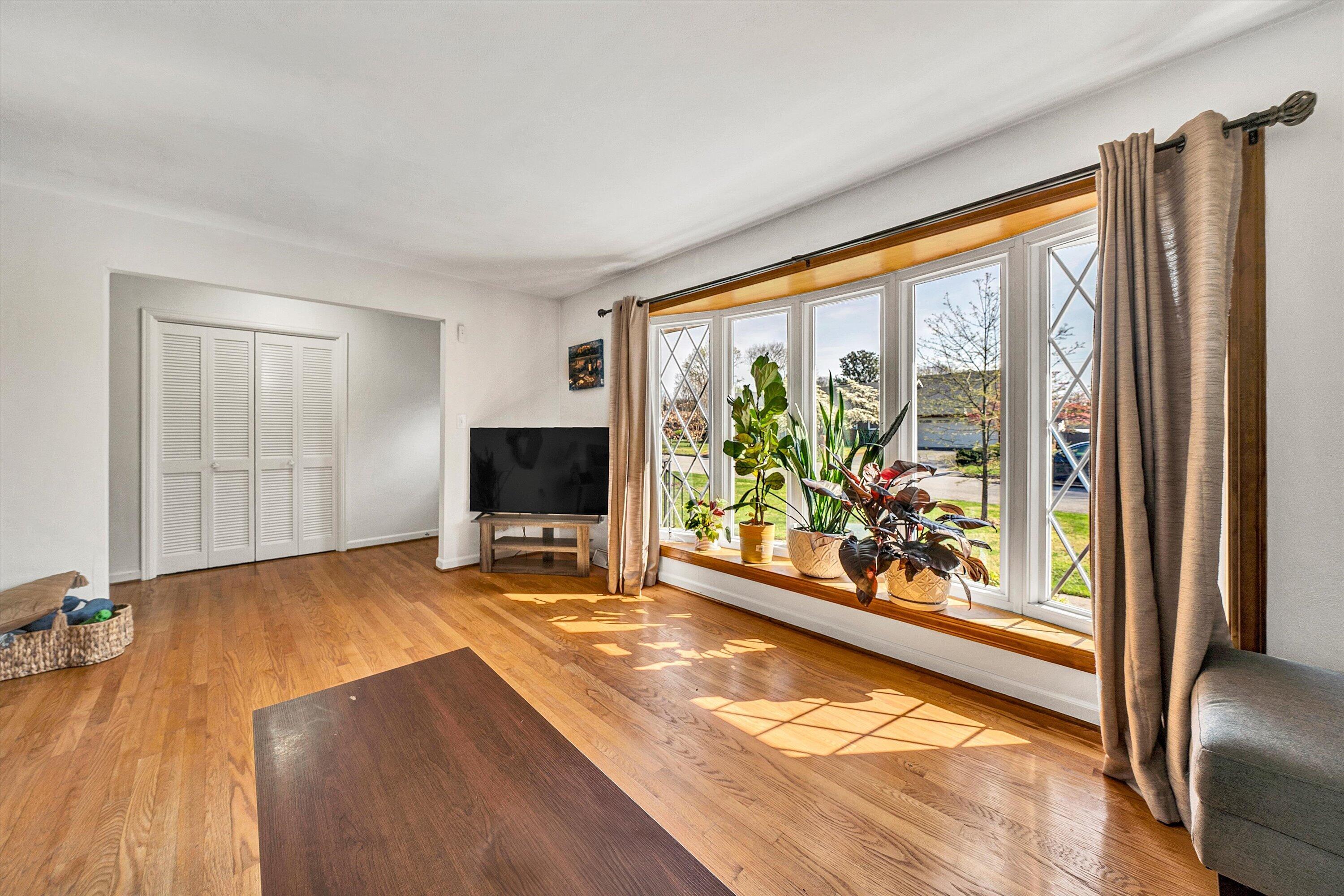 429 Highfield RD