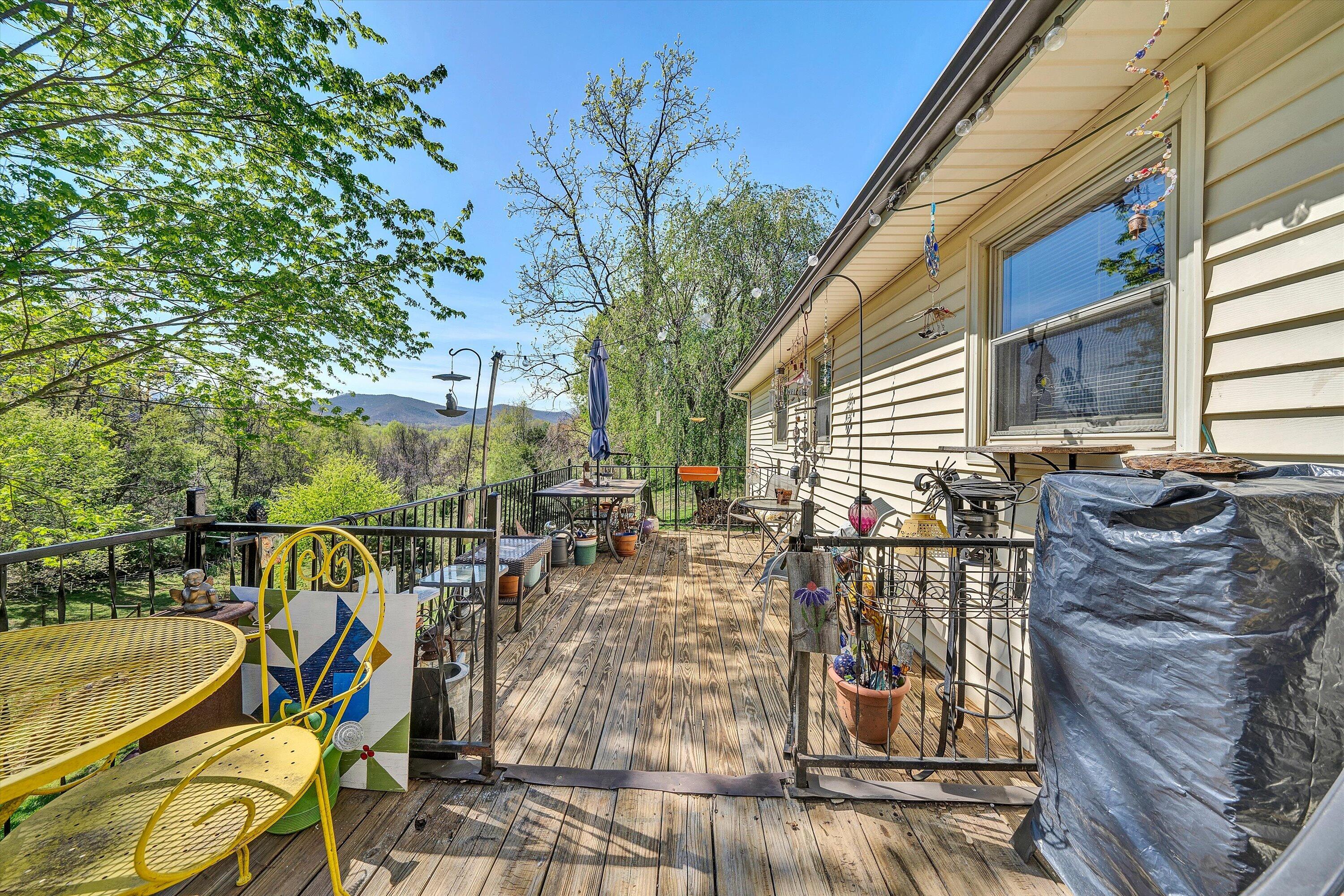 262 Mountain View RD