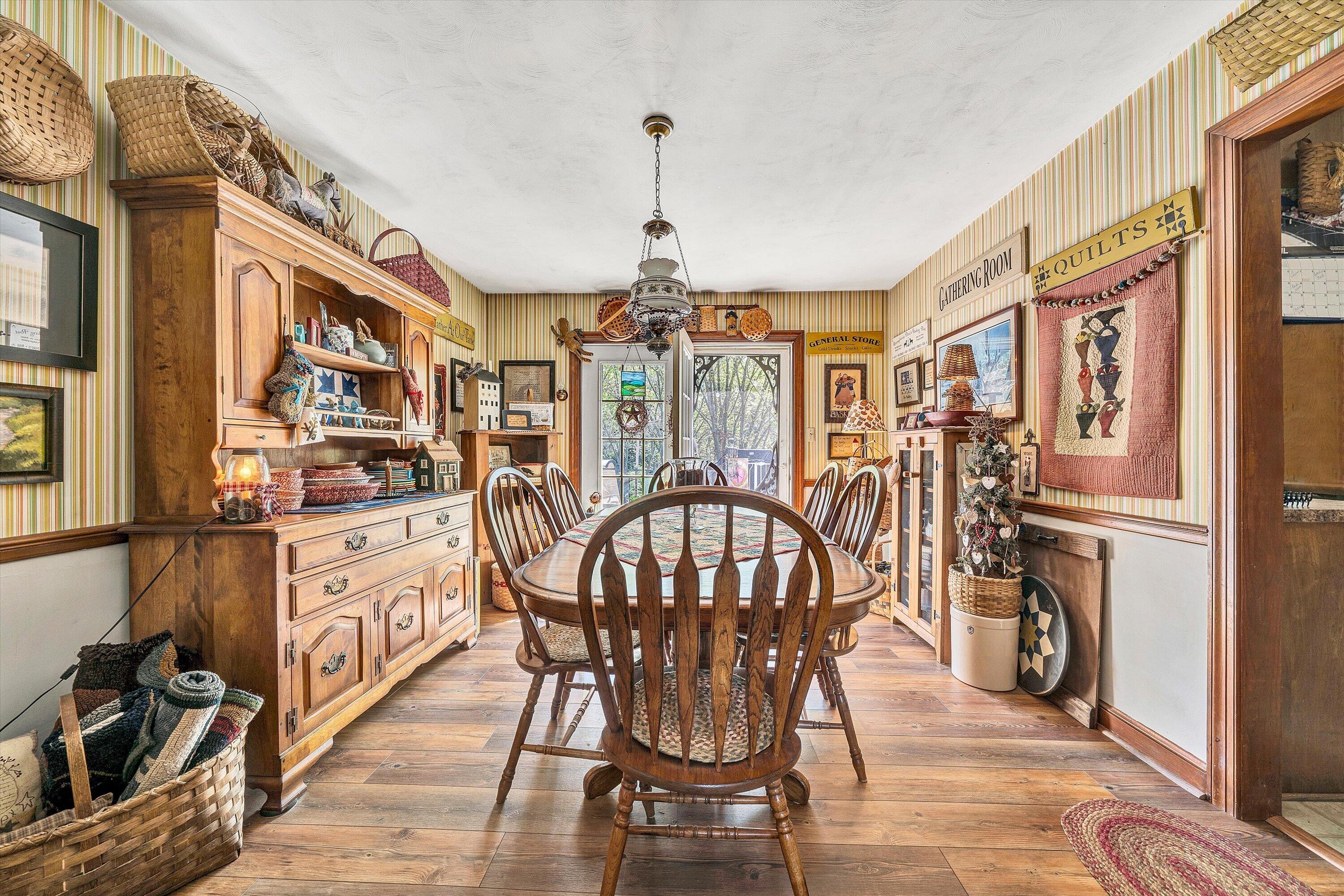 262 Mountain View RD
