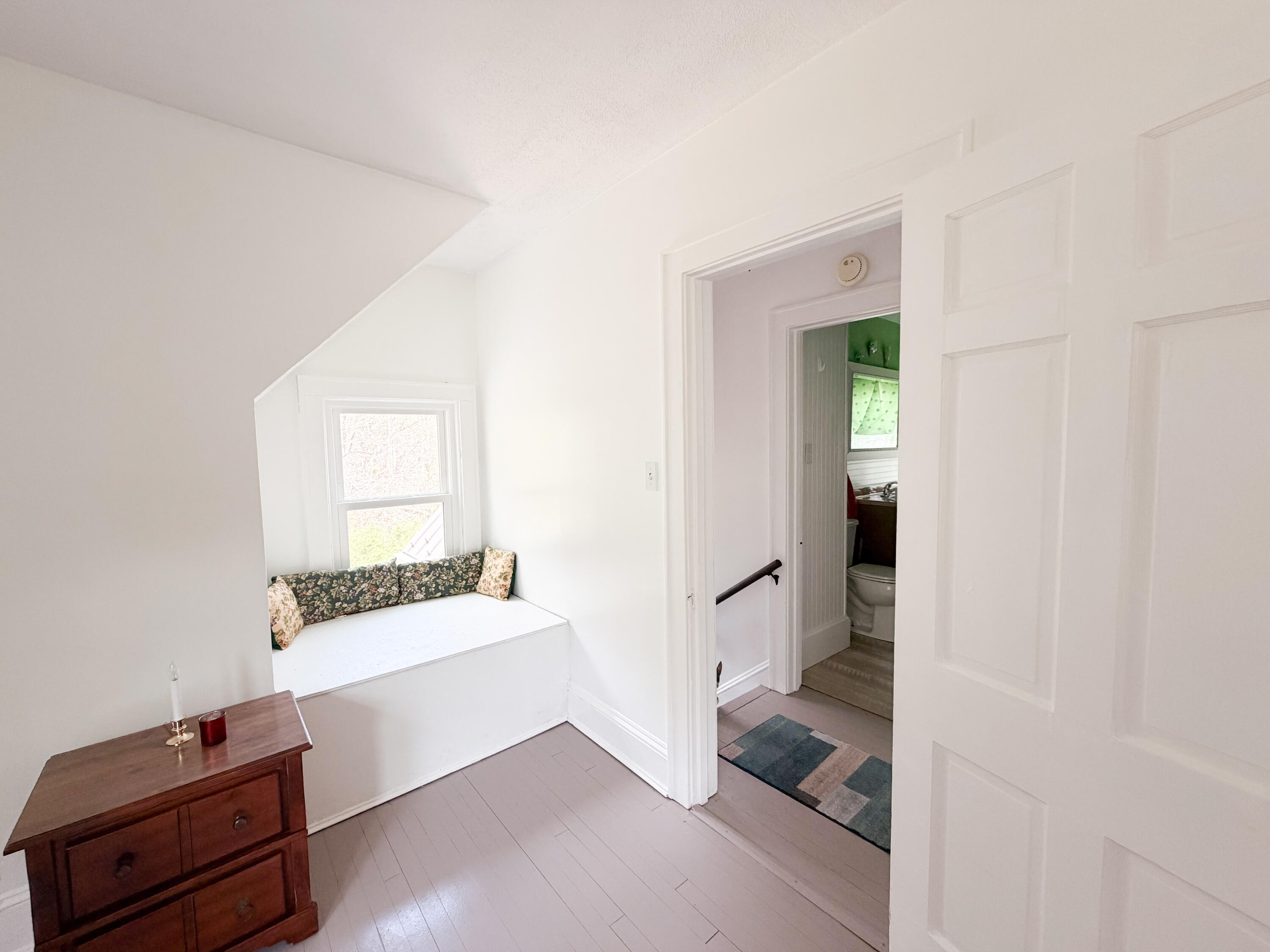 102 6Th ST