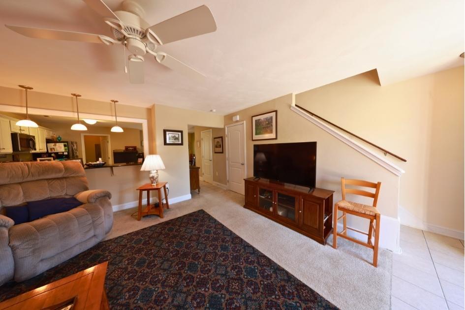6729 Village Green DR