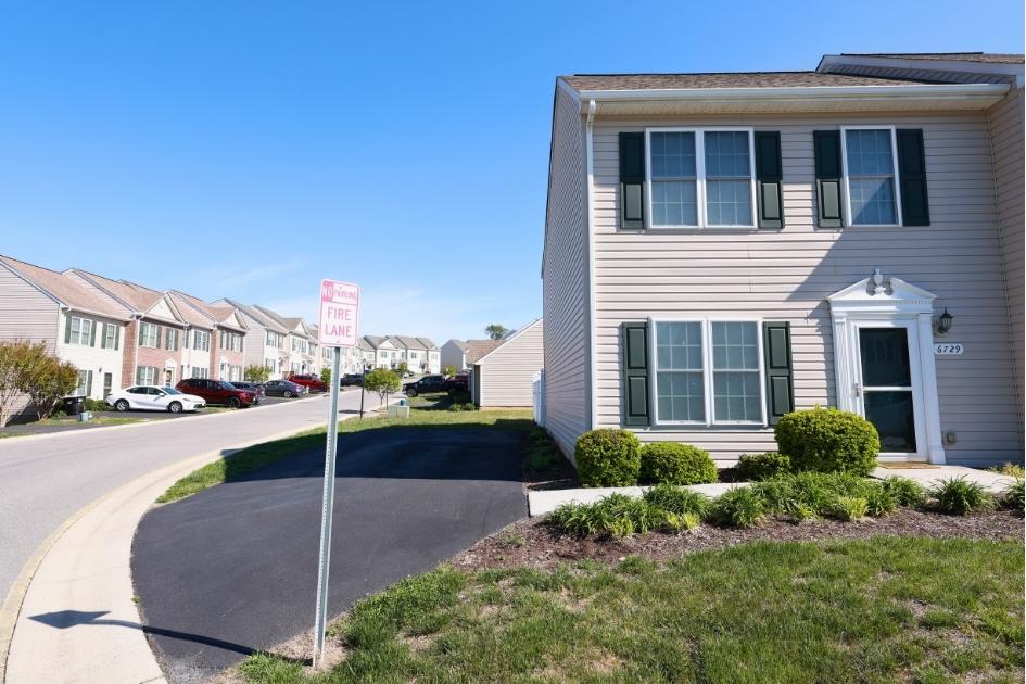 6729 Village Green DR