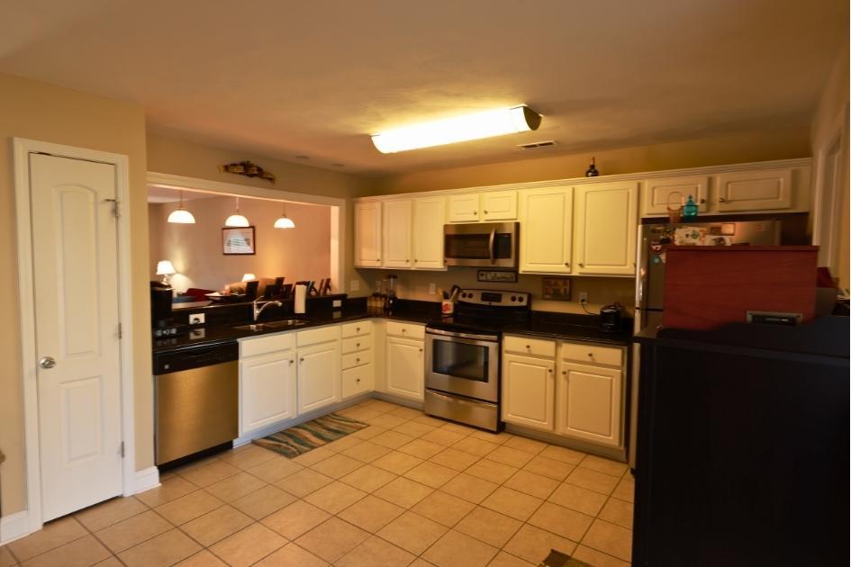 6729 Village Green DR