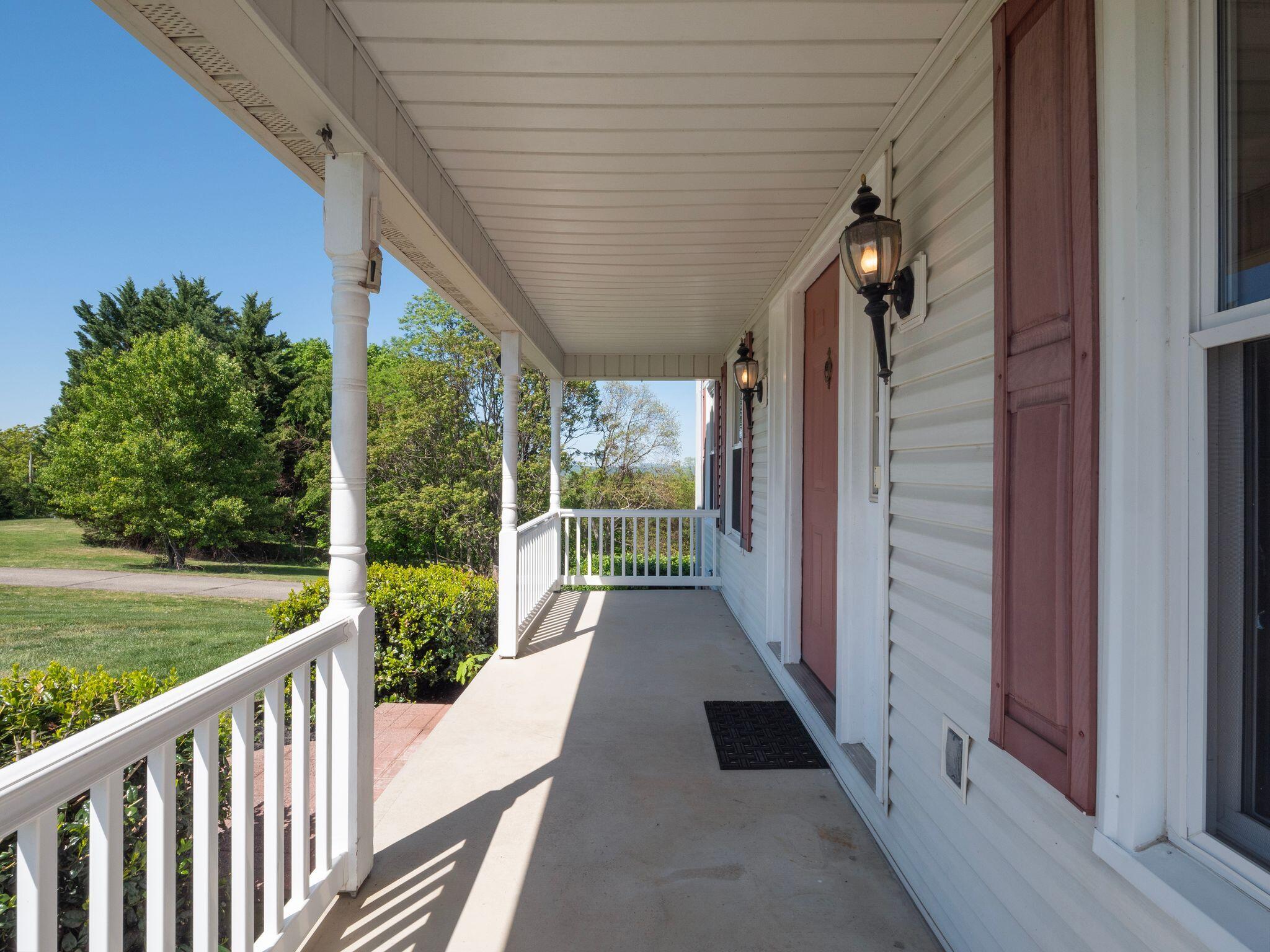 1658 Country Club RD