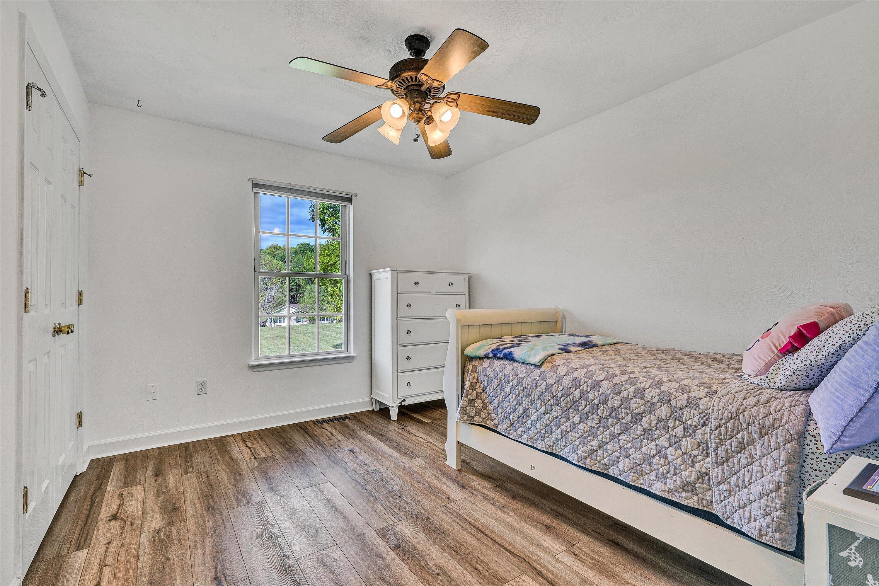 1392 Virginia Woods DR