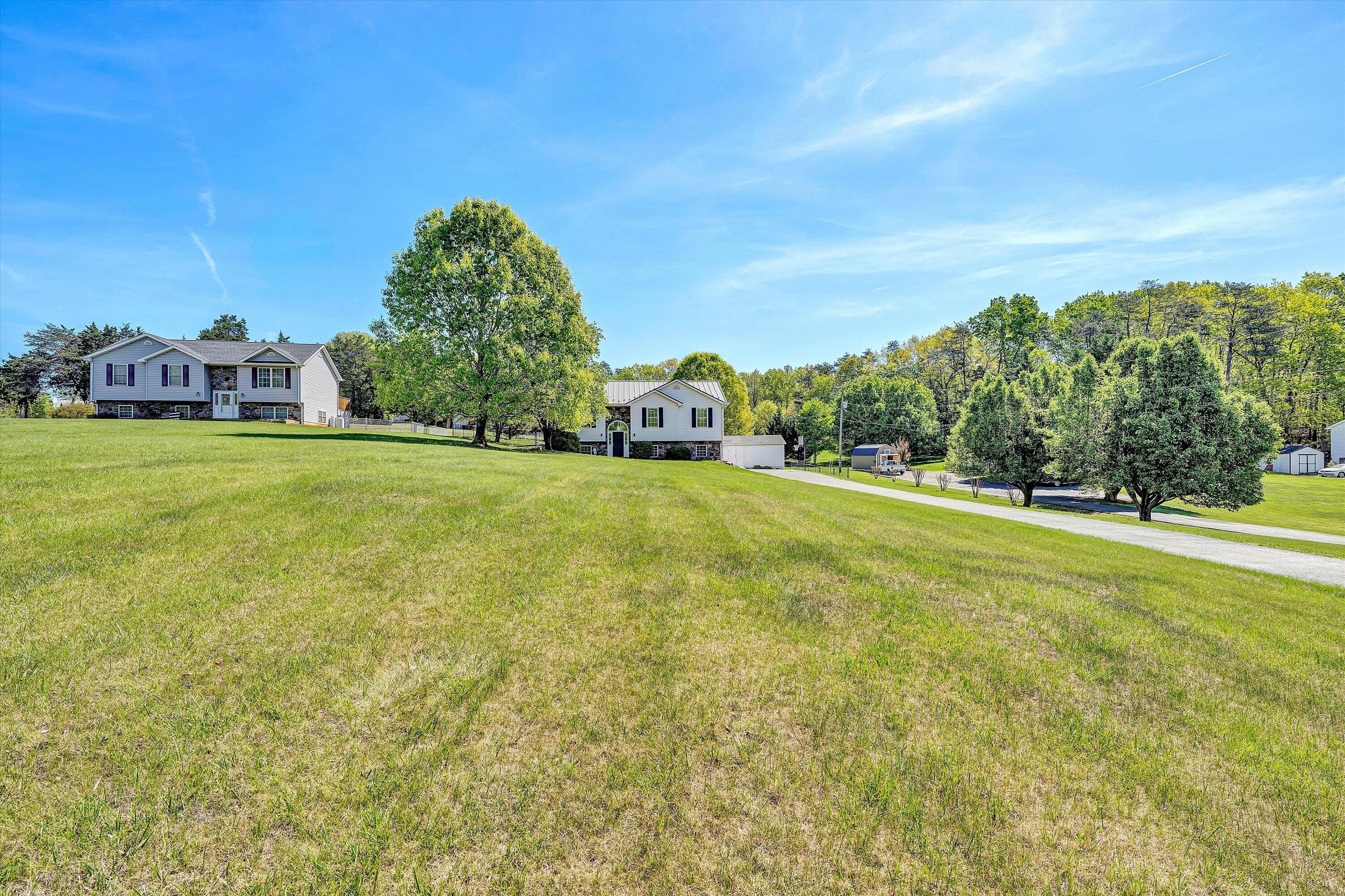 1392 Virginia Woods DR