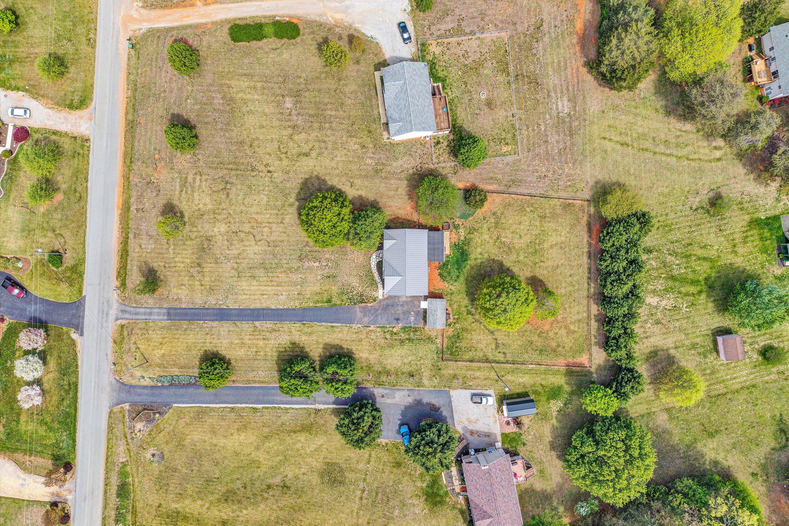 1392 Virginia Woods DR