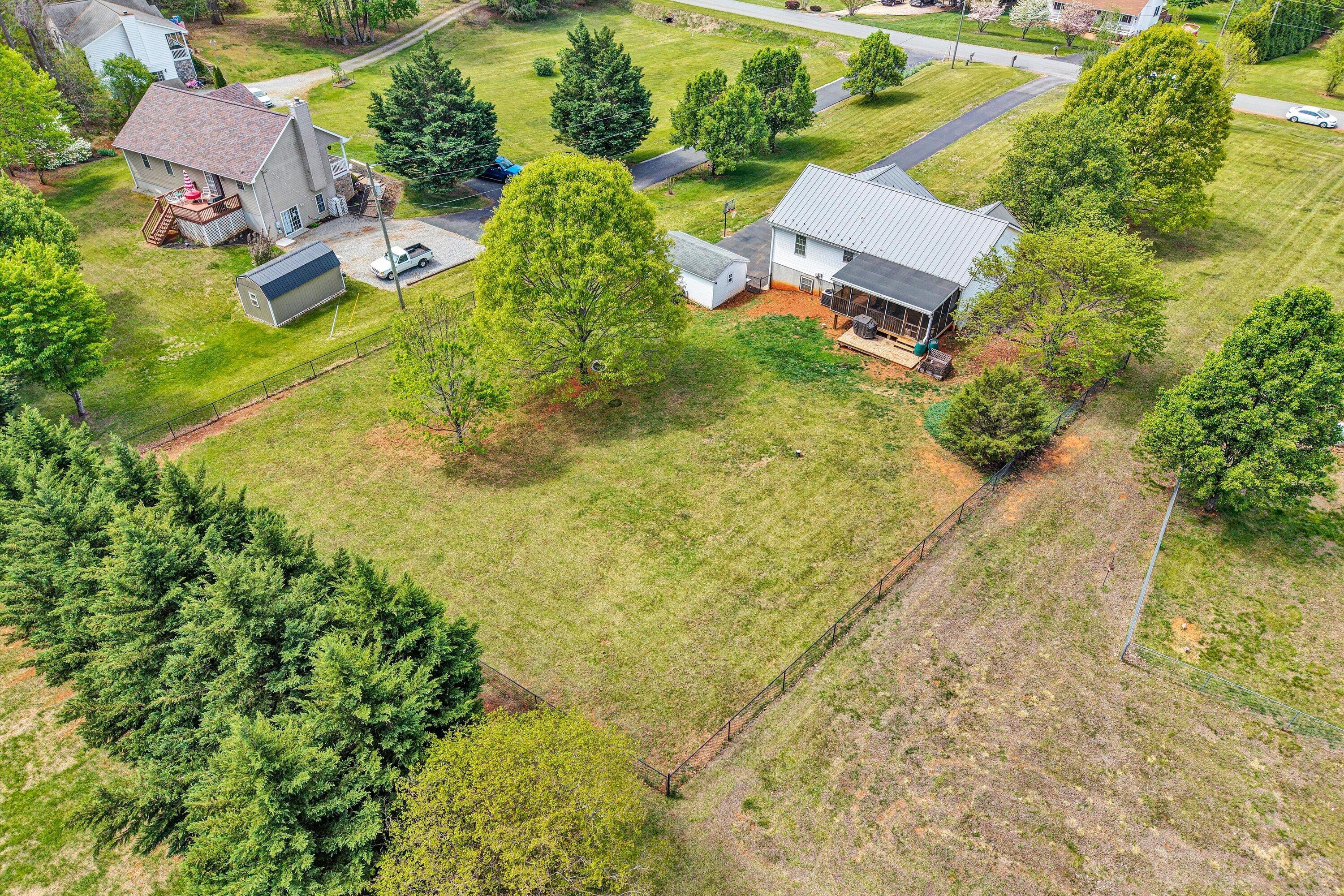 1392 Virginia Woods DR