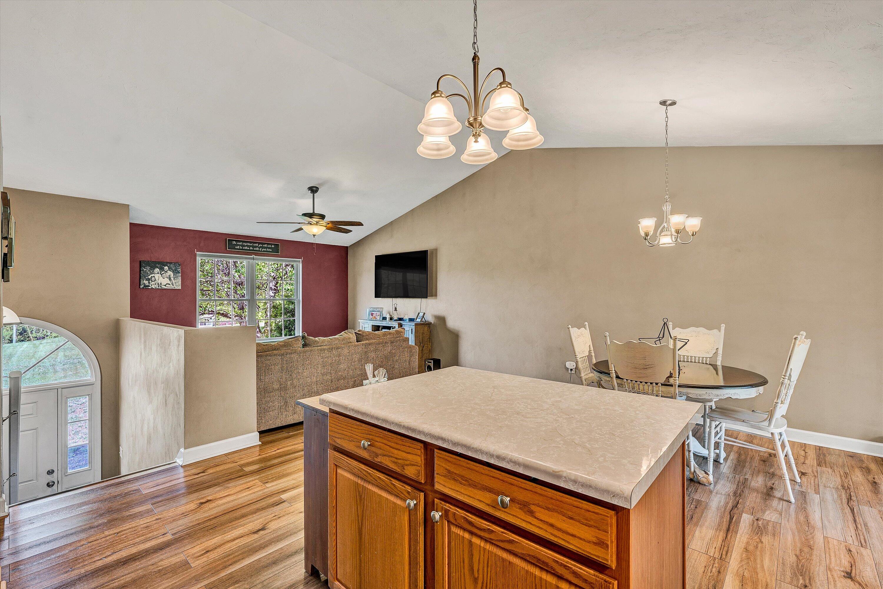 1392 Virginia Woods DR