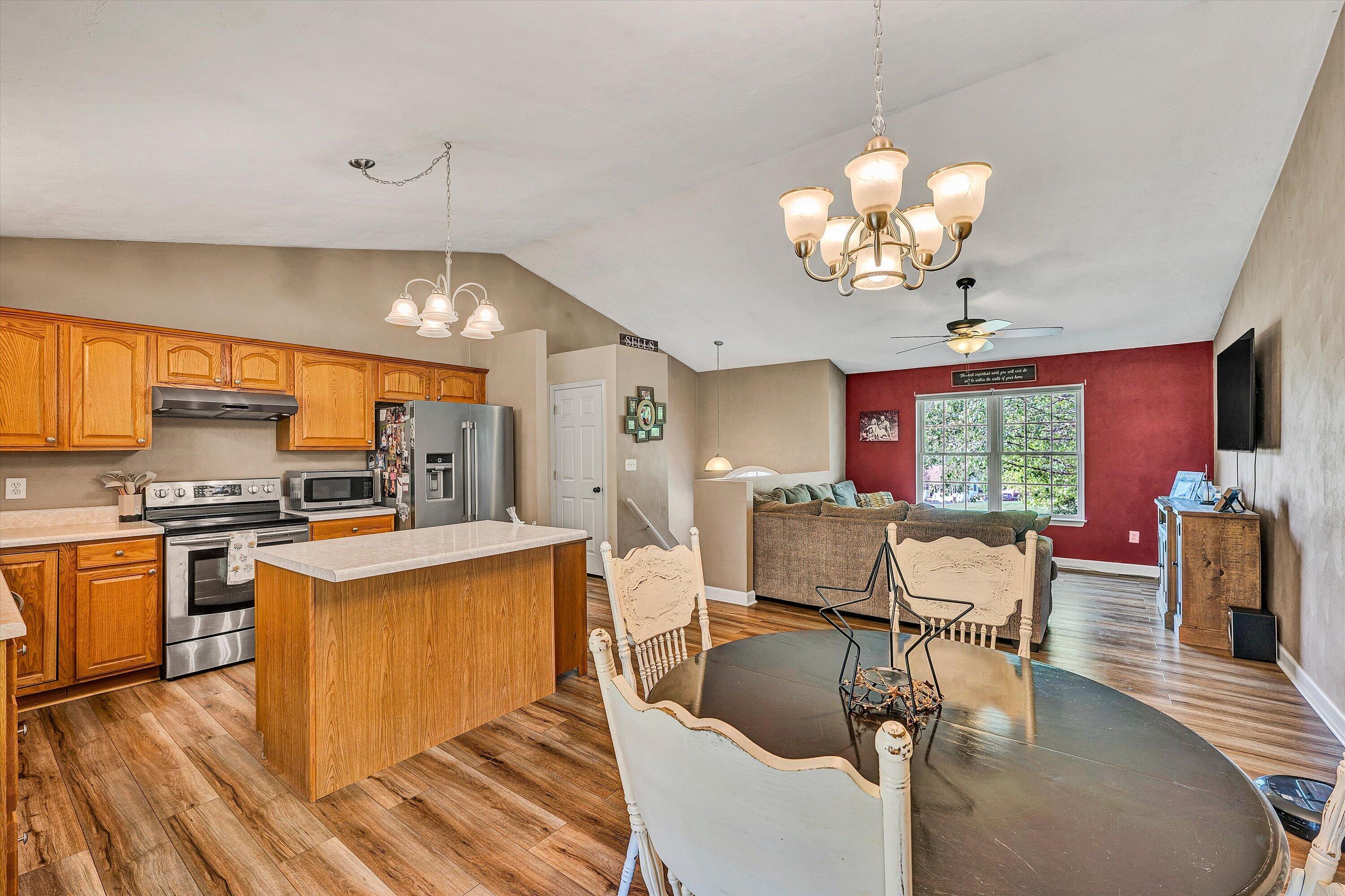 1392 Virginia Woods DR