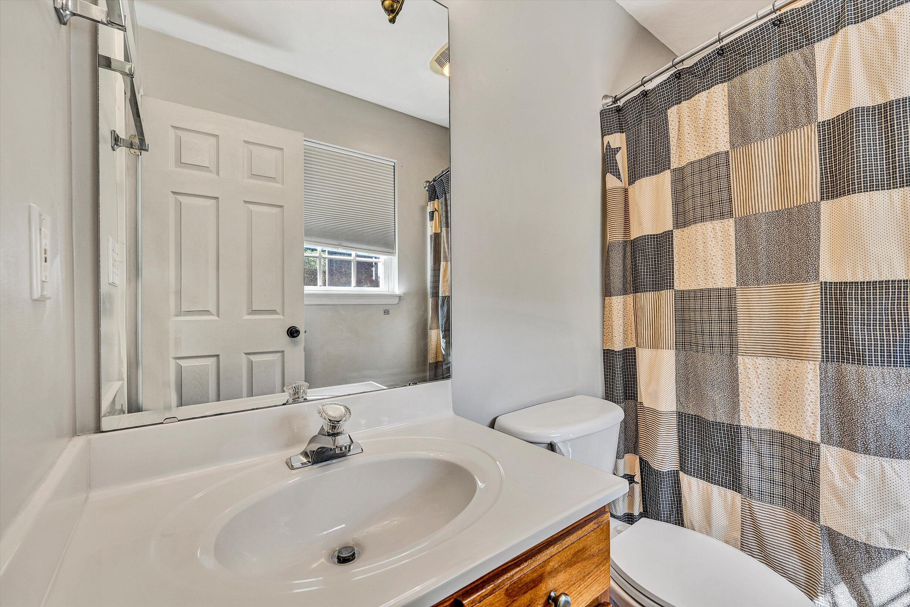 1392 Virginia Woods DR