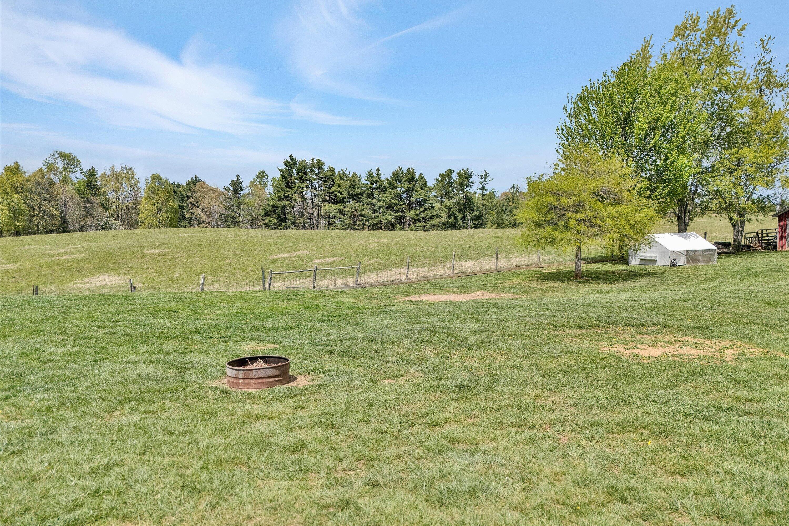 1757 Daniels Run RD NE