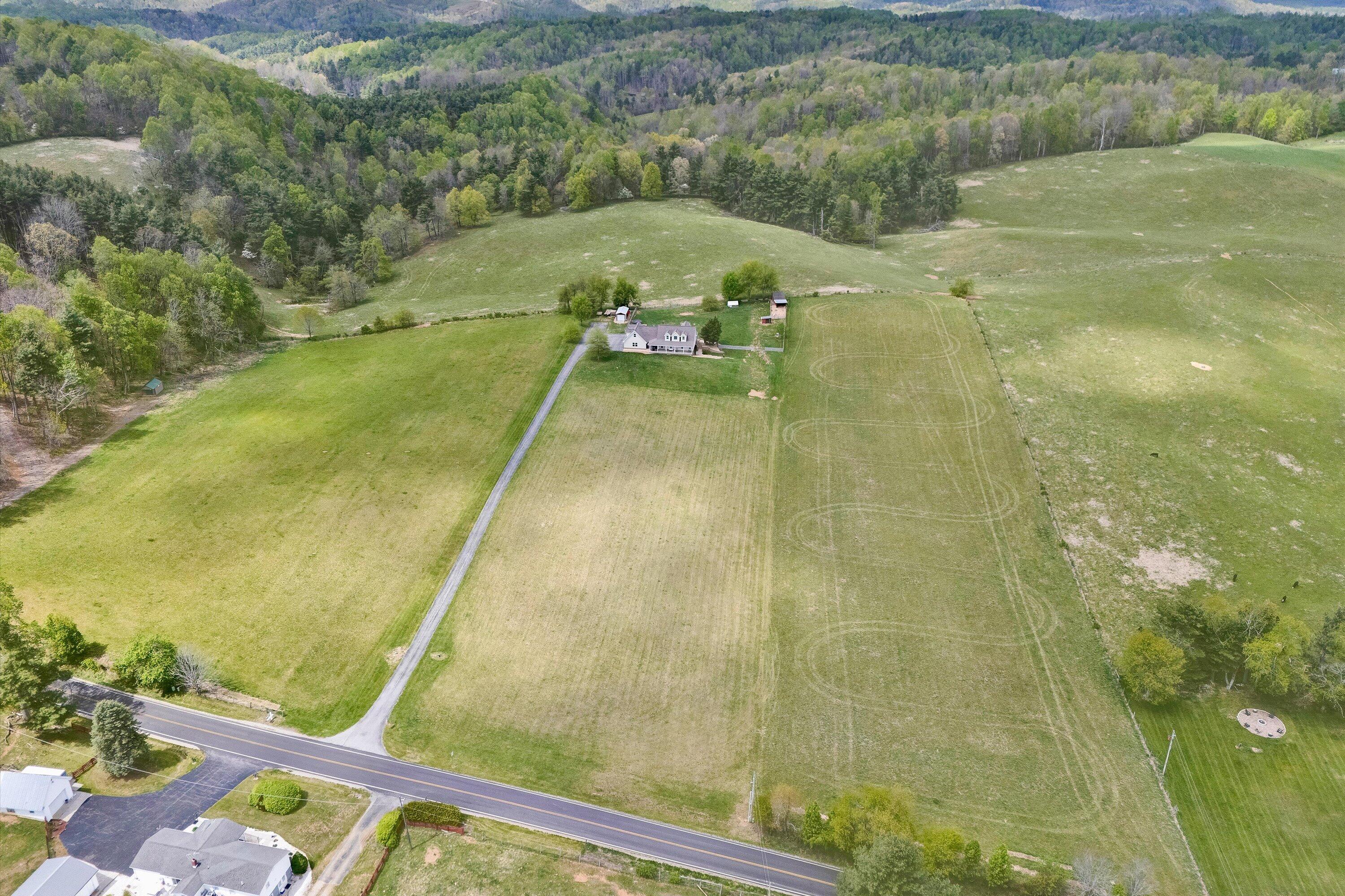 1757 Daniels Run RD NE