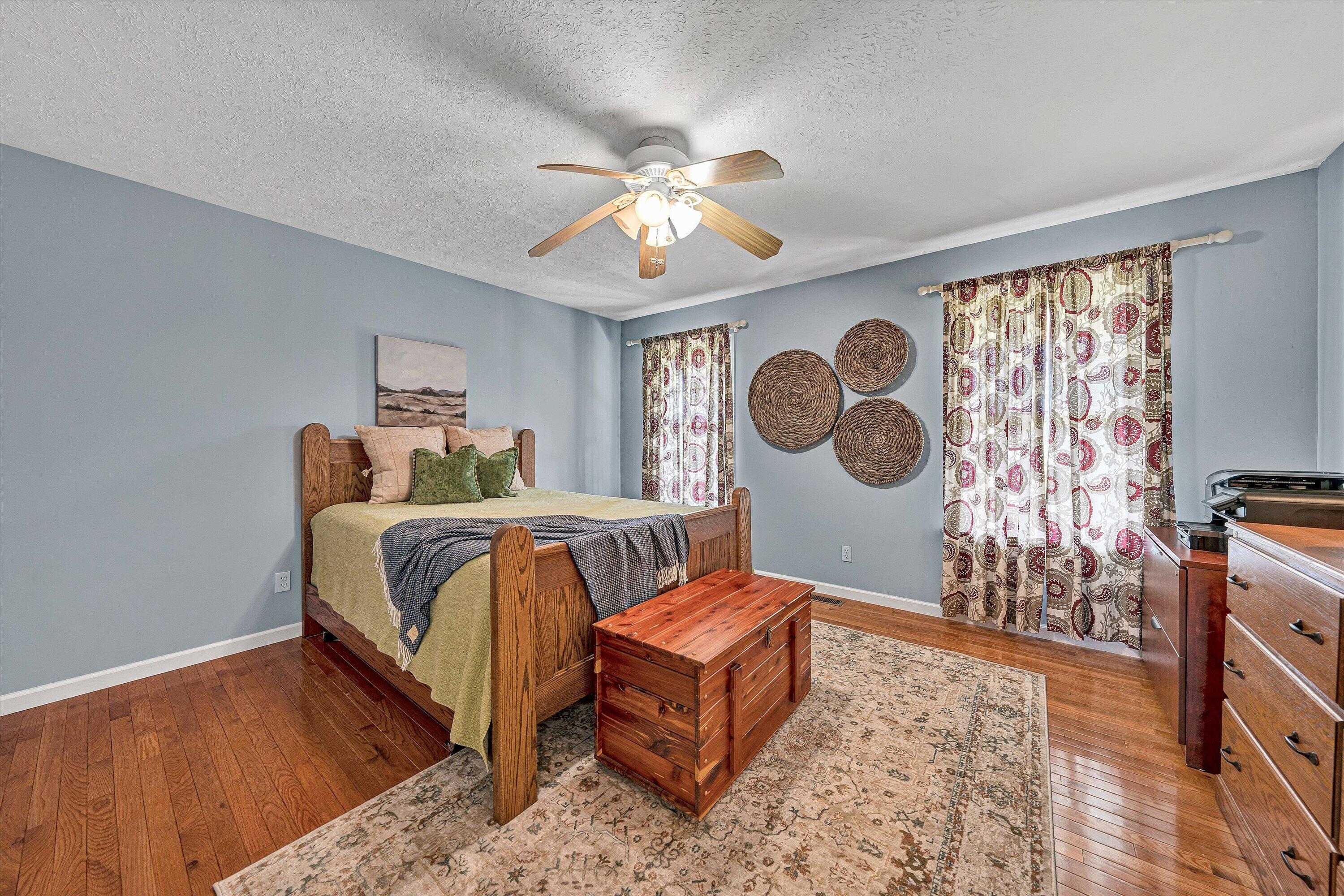 1757 Daniels Run RD NE