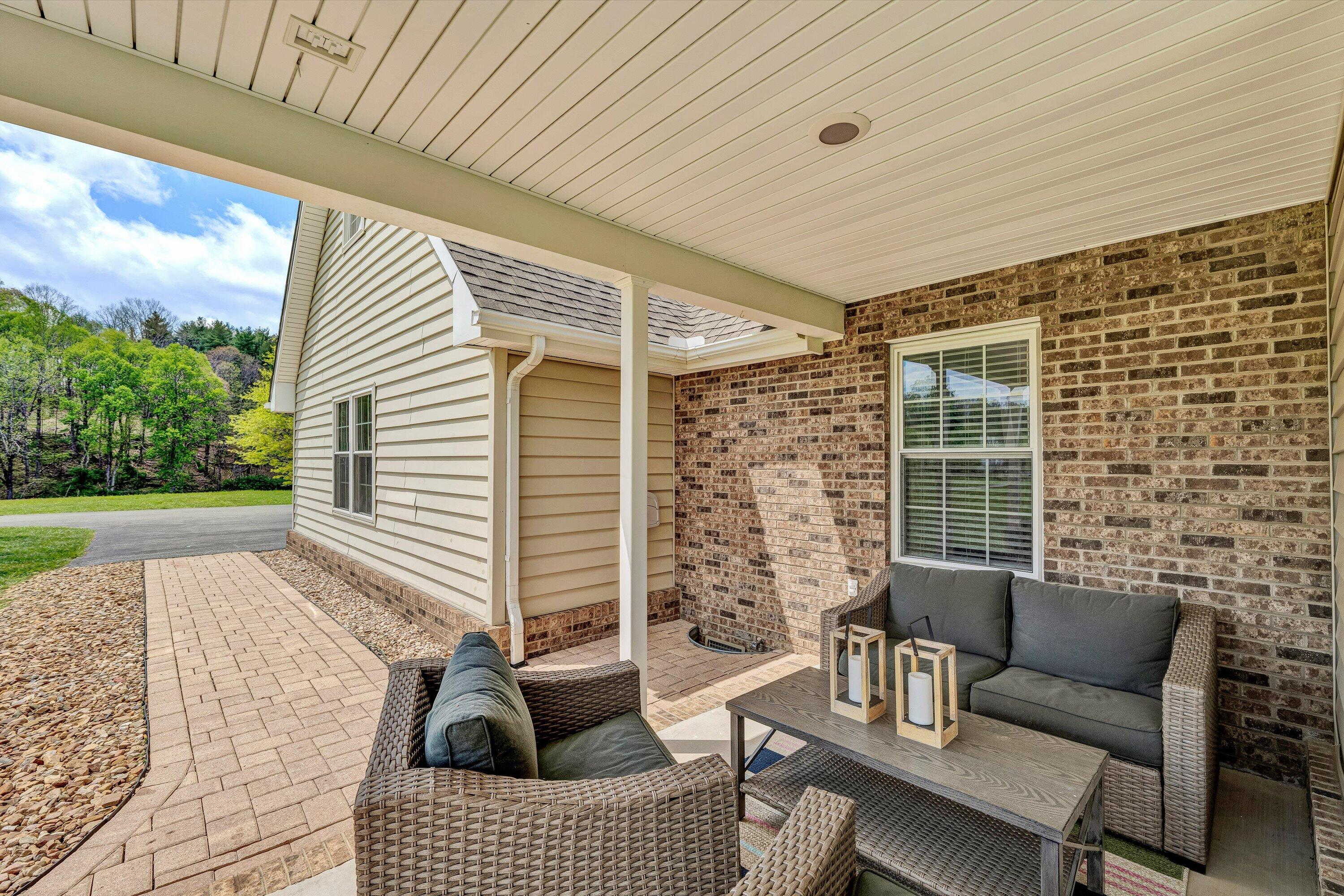 1757 Daniels Run RD NE