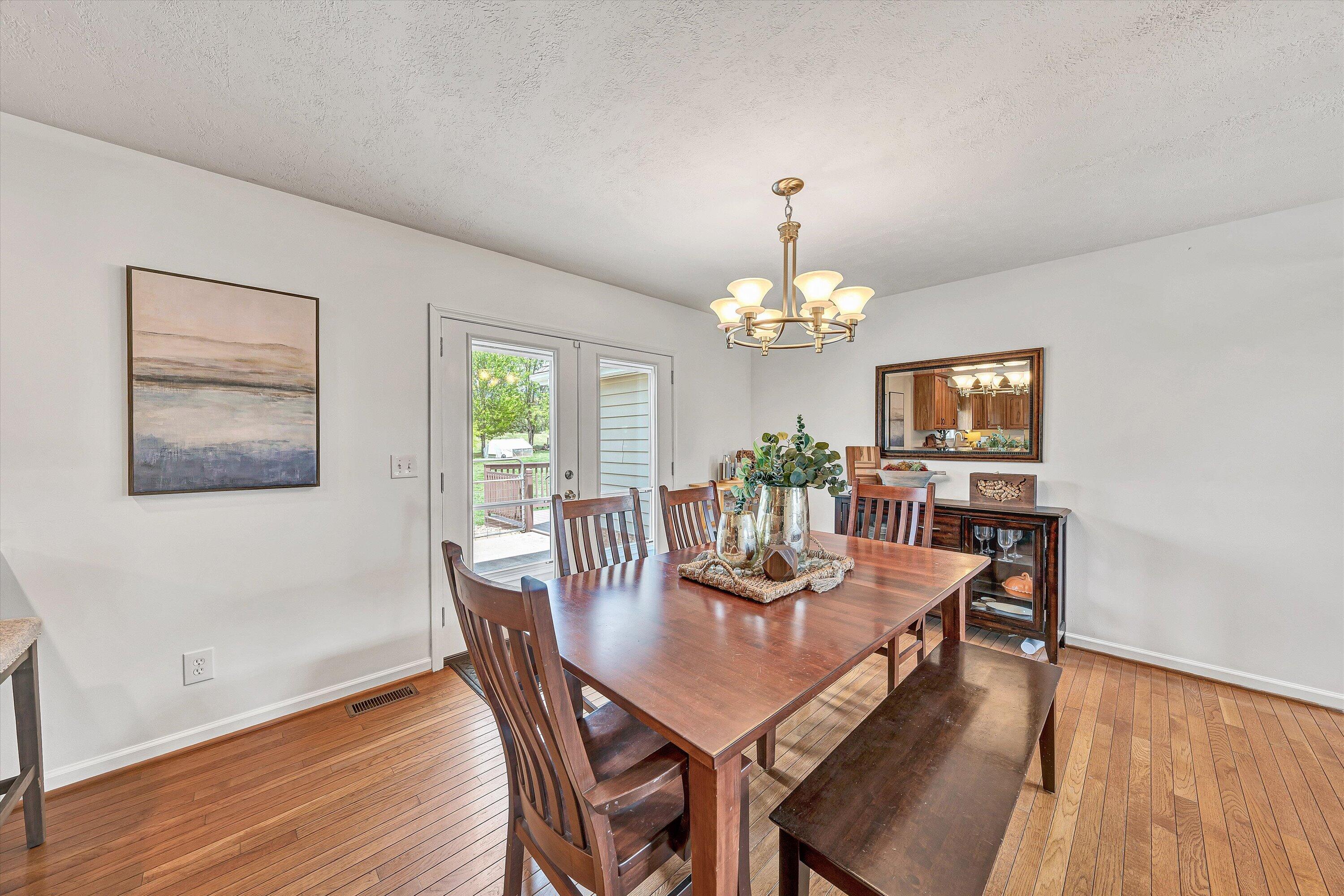 1757 Daniels Run RD NE