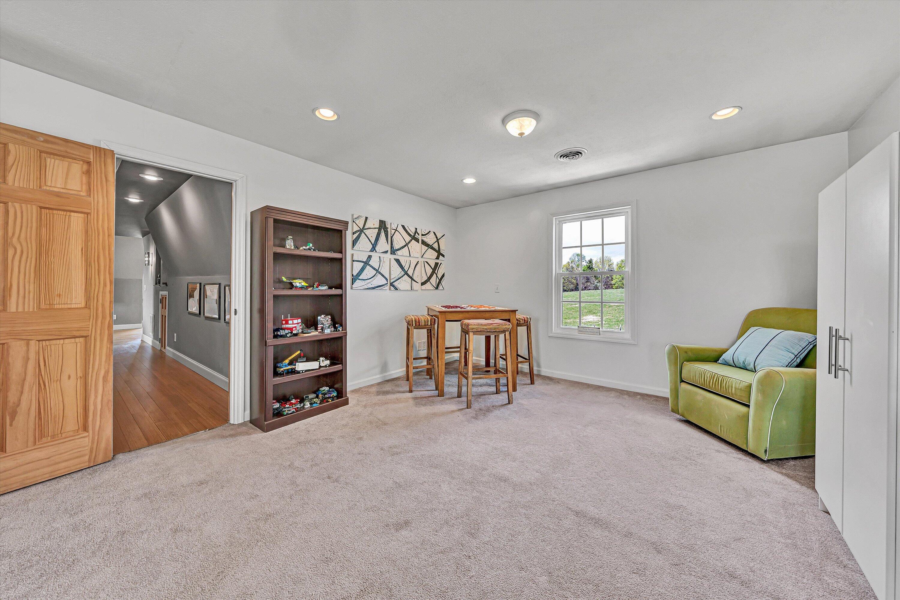 1757 Daniels Run RD NE