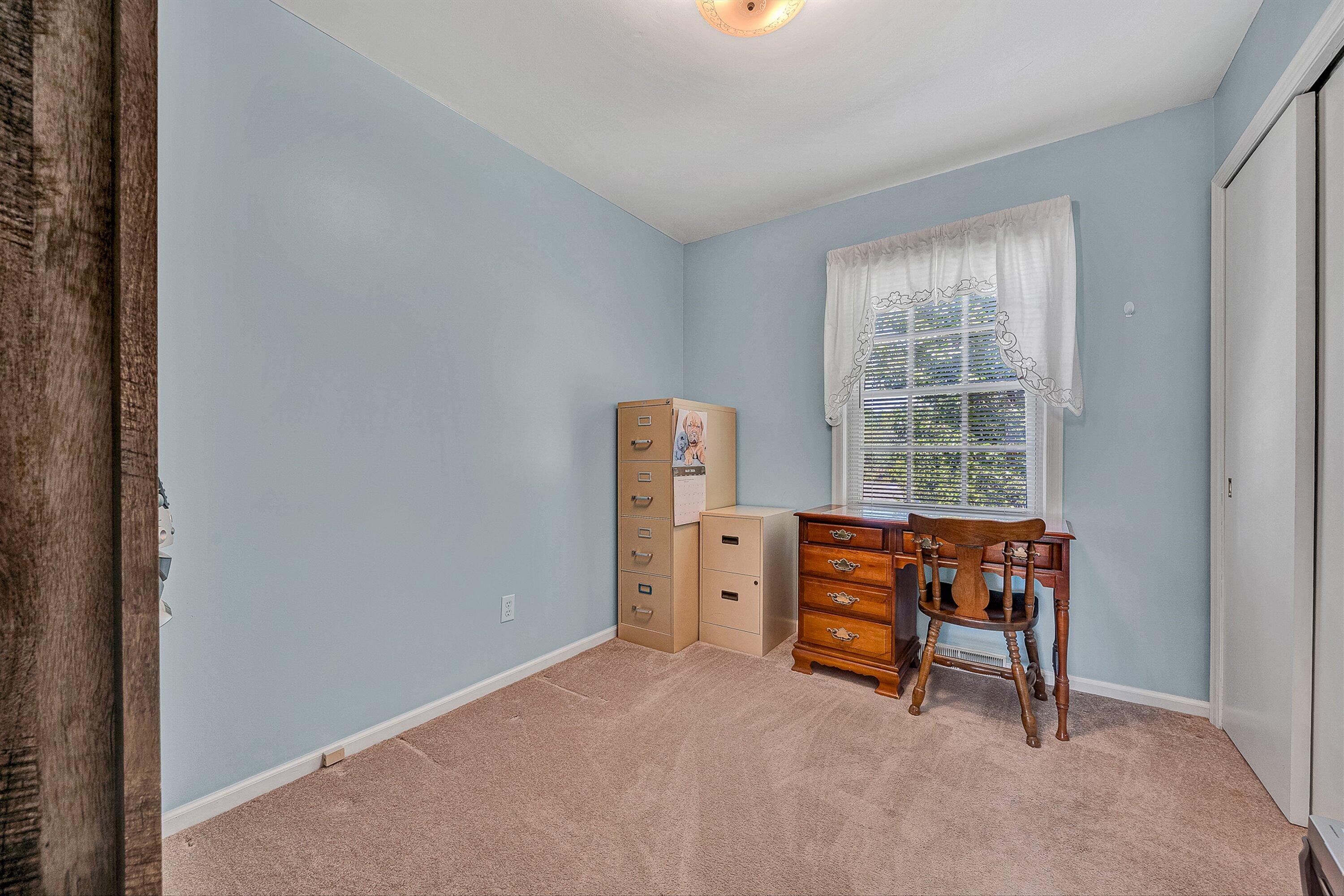 3033 Parham DR
