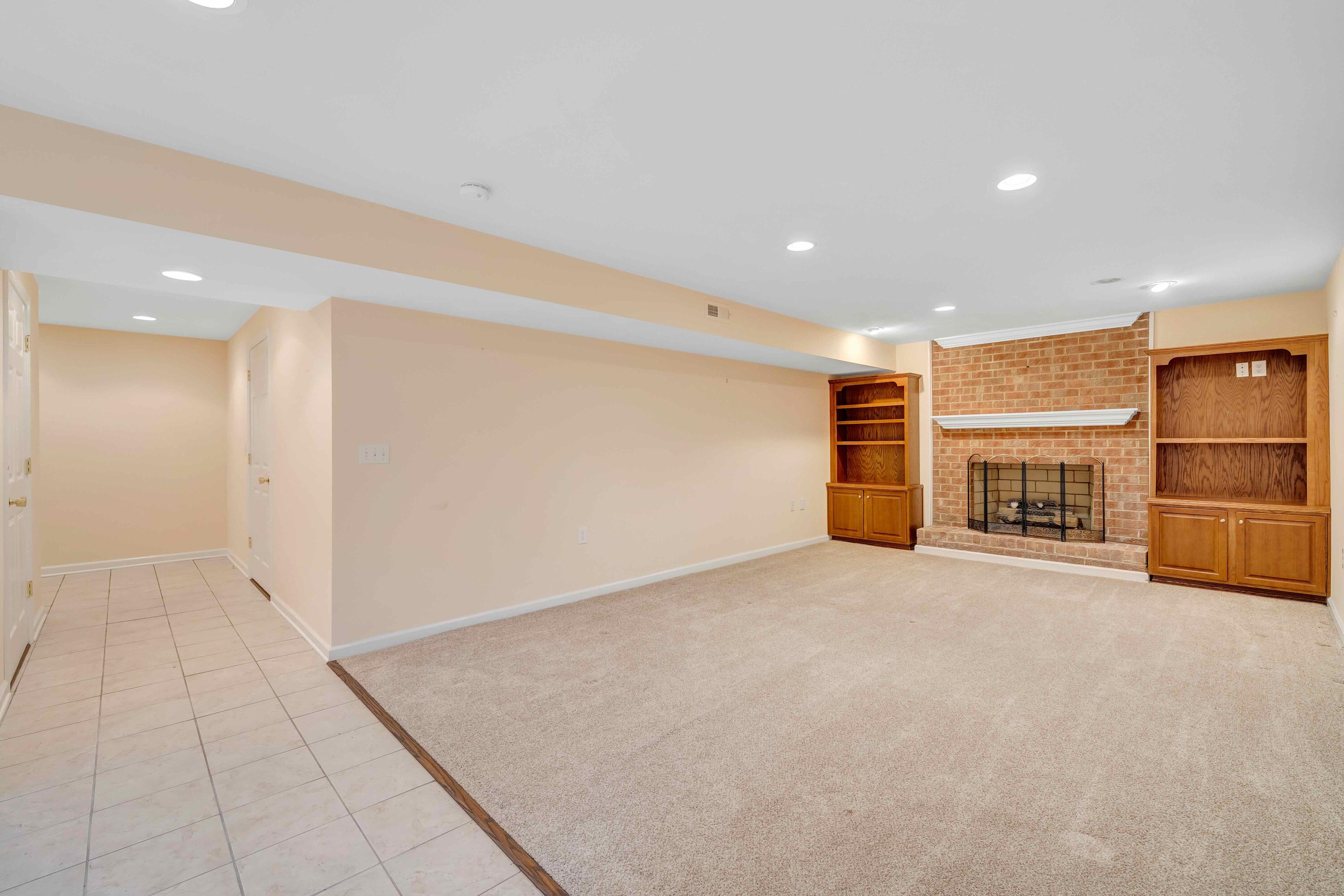 7173 Hollyberry RD SW
