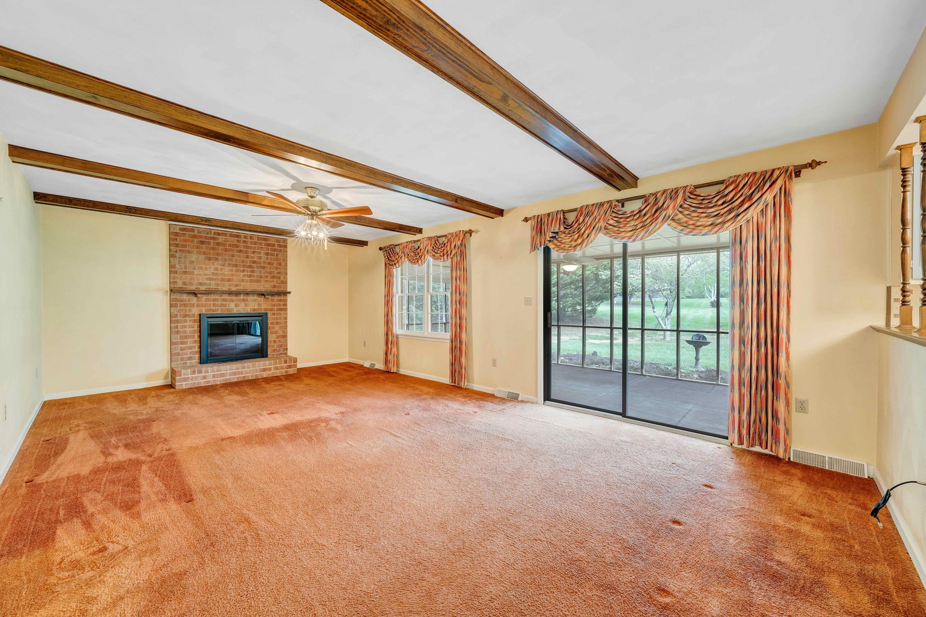 7173 Hollyberry RD SW