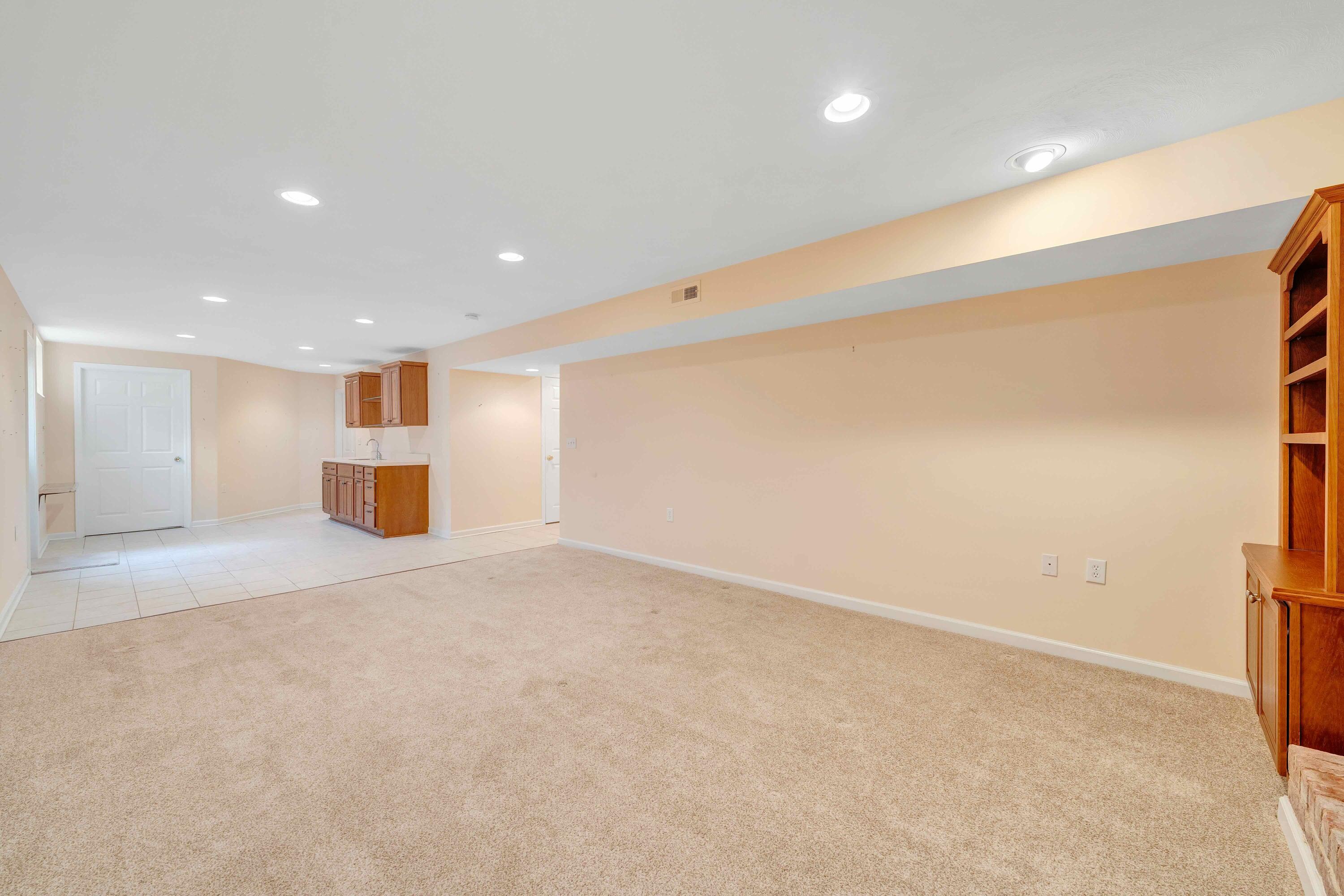 7173 Hollyberry RD SW
