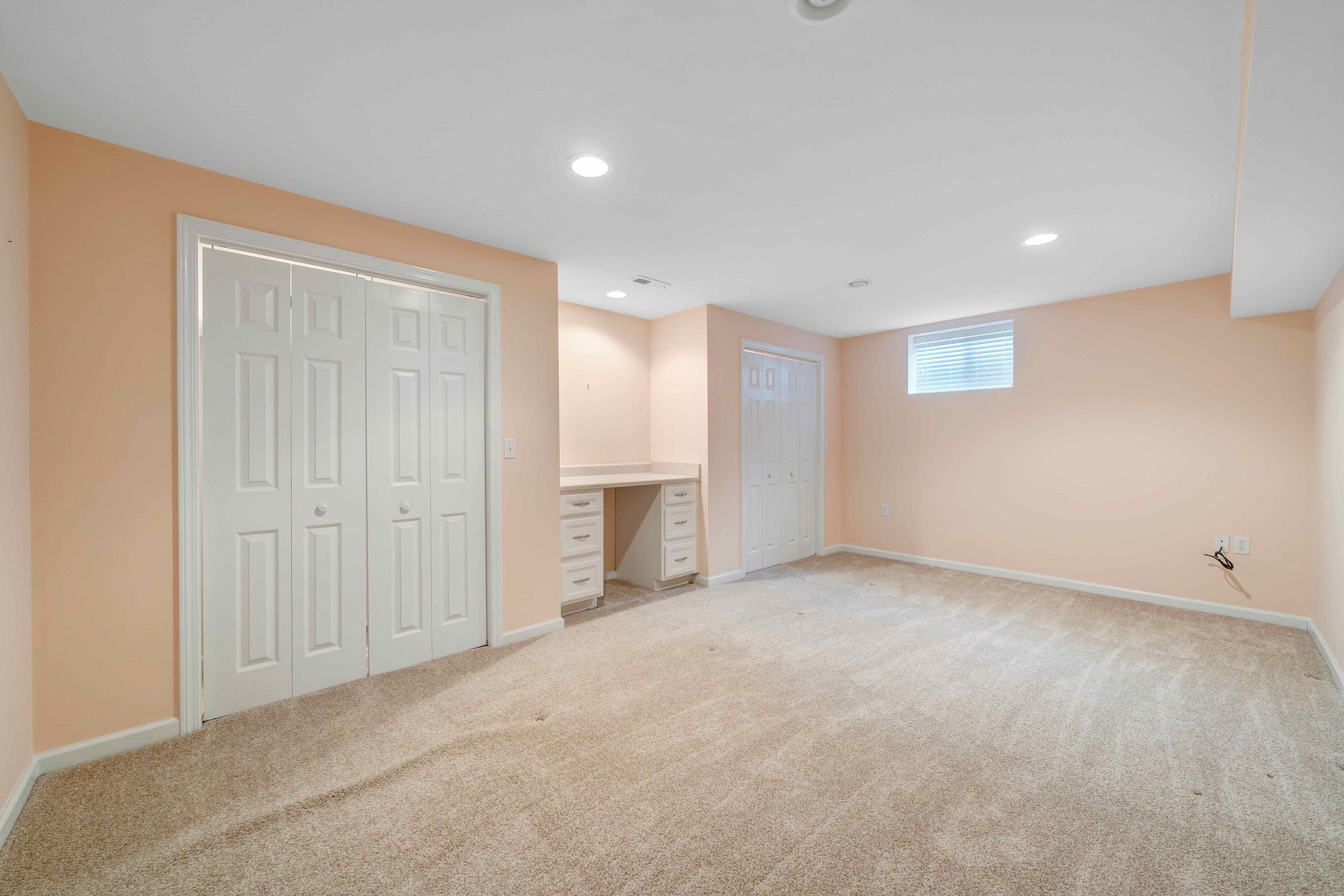 7173 Hollyberry RD SW