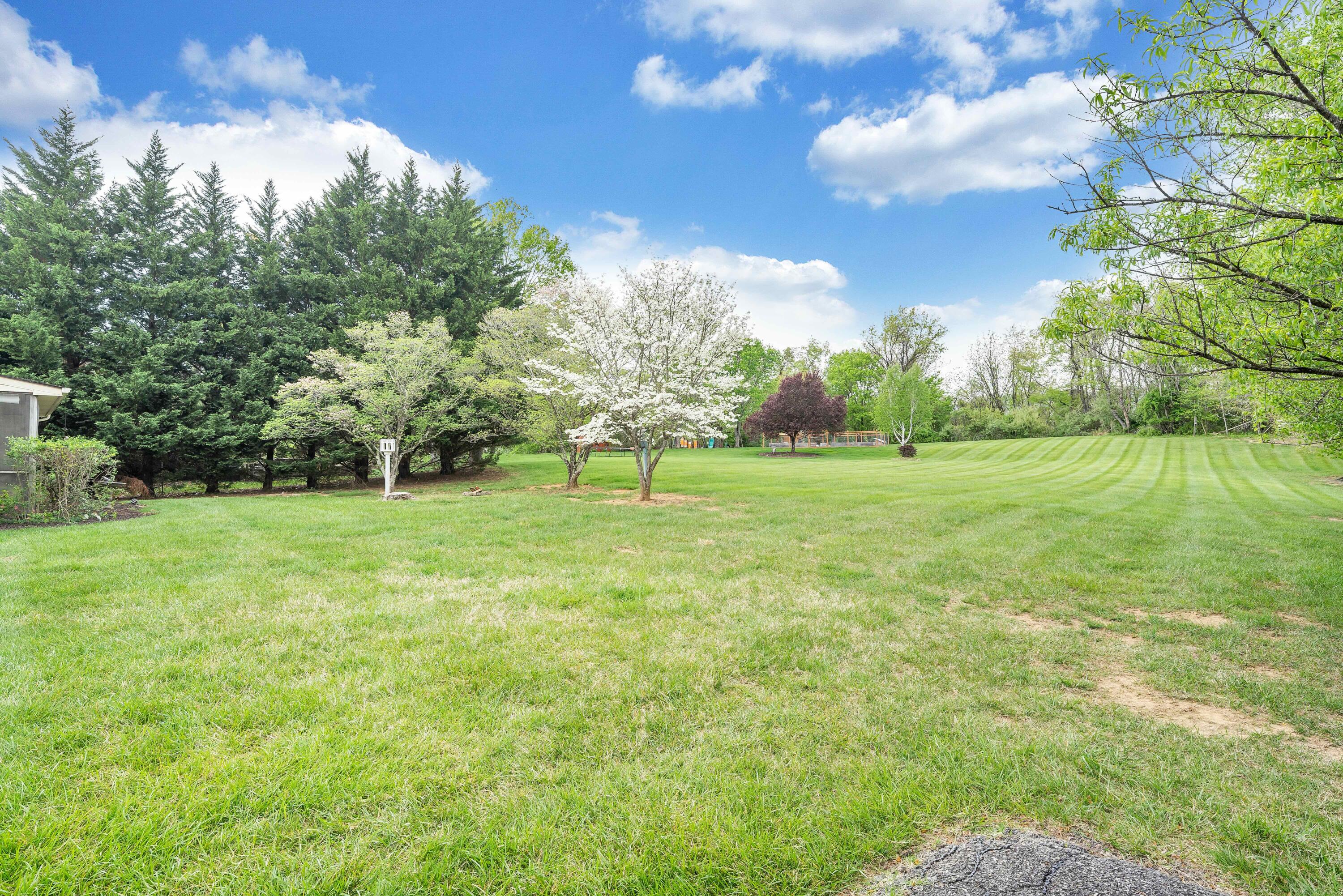 7173 Hollyberry RD SW