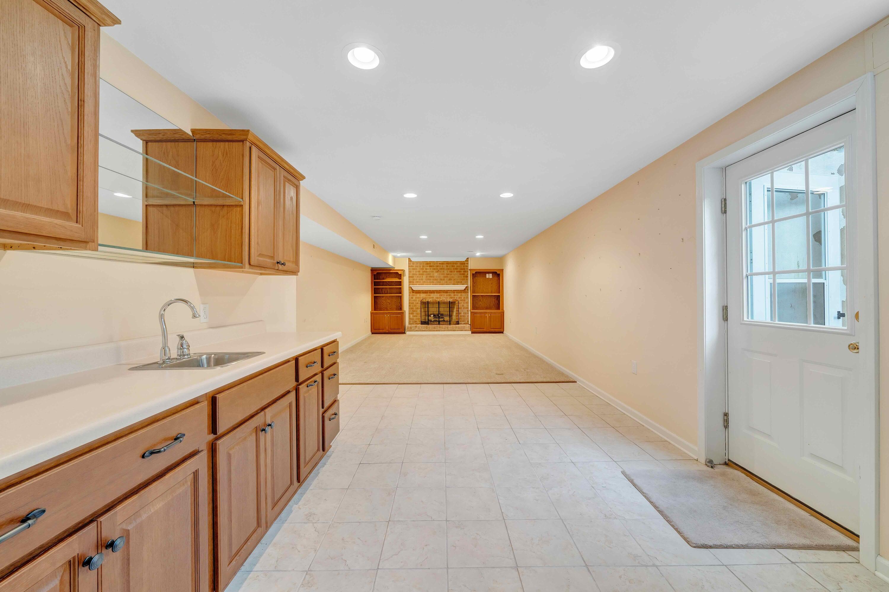 7173 Hollyberry RD SW
