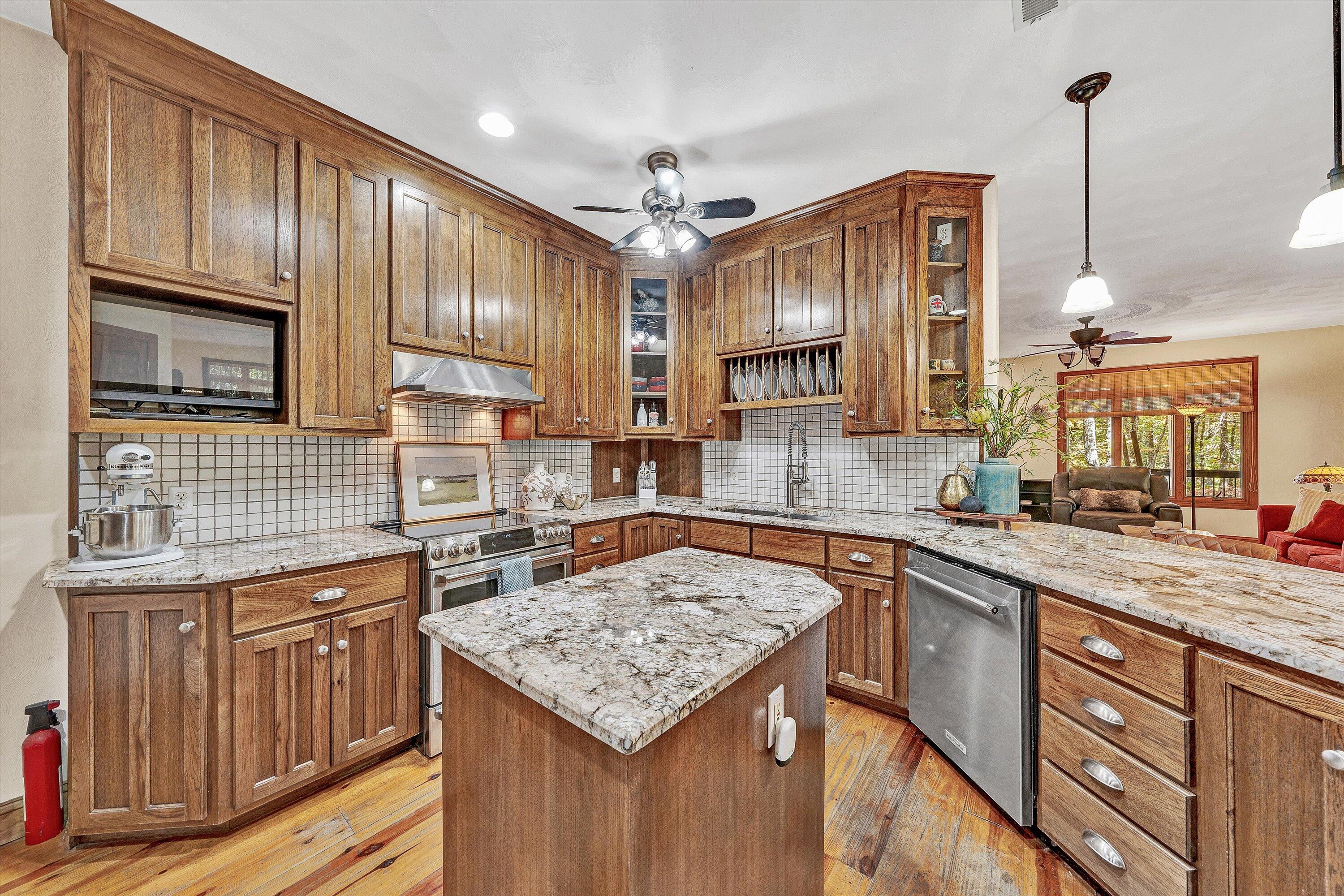 30 Boulder Point DR