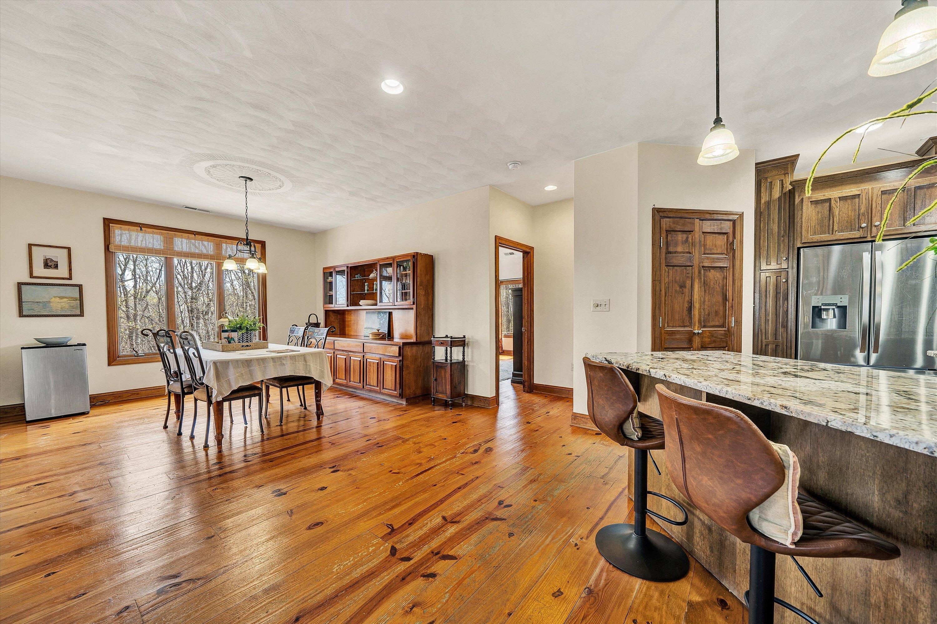 30 Boulder Point DR