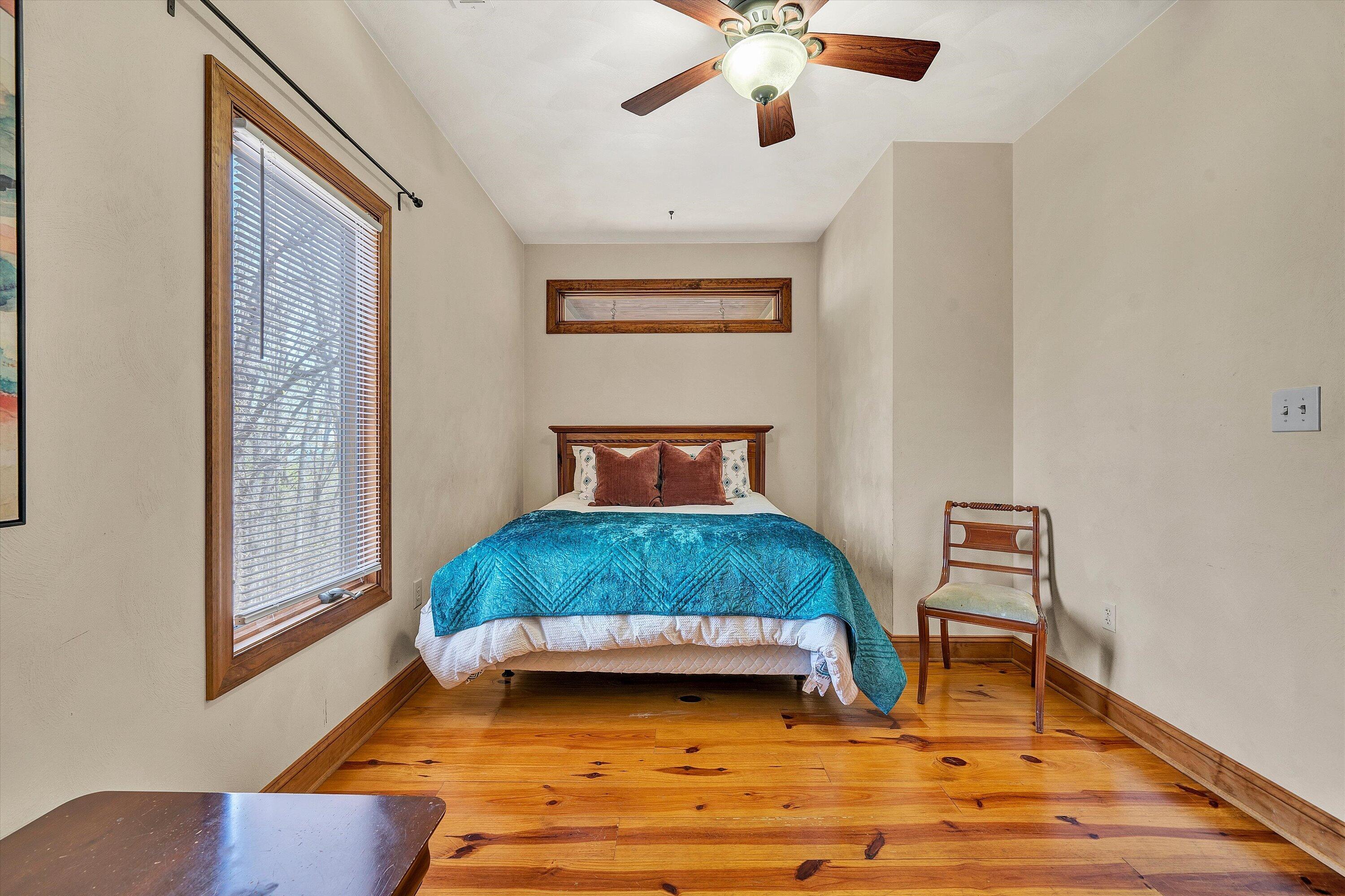 30 Boulder Point DR