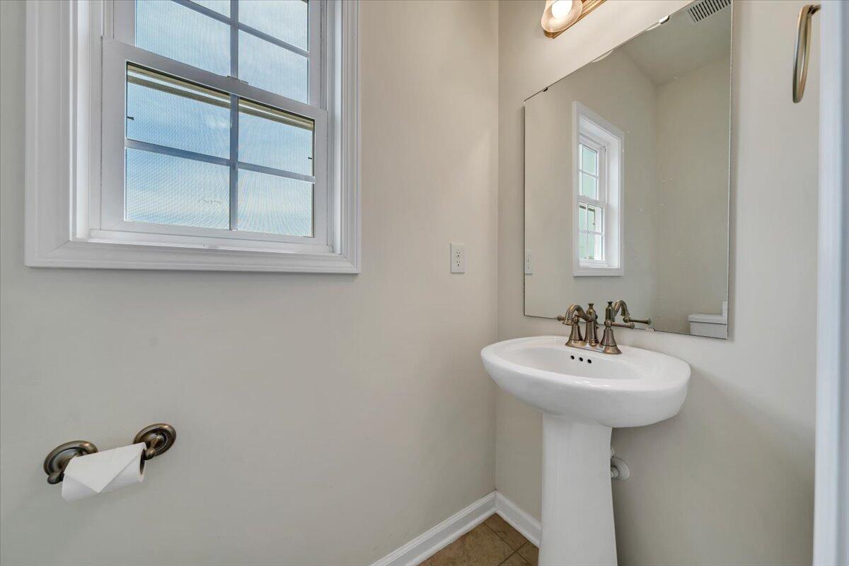 4936 Warrior DR