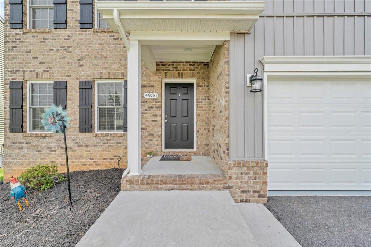 4936 Warrior DR