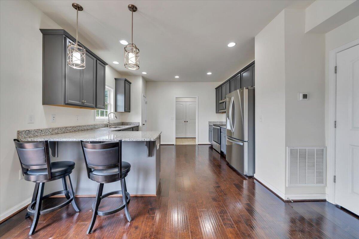 4936 Warrior DR