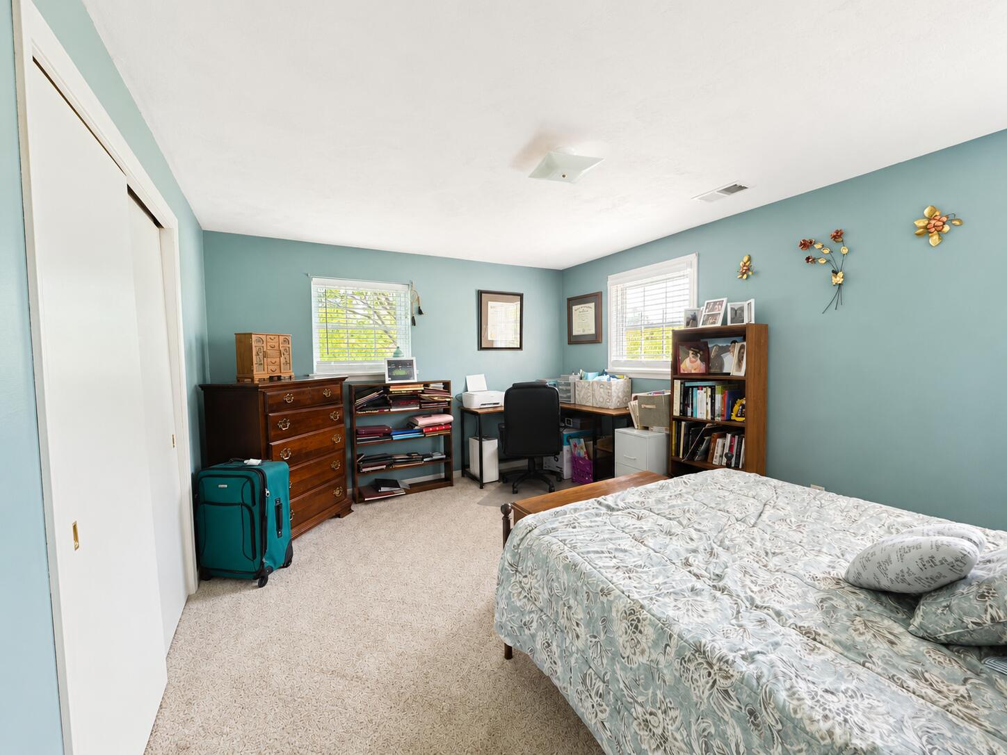 5225 Foxtail LN