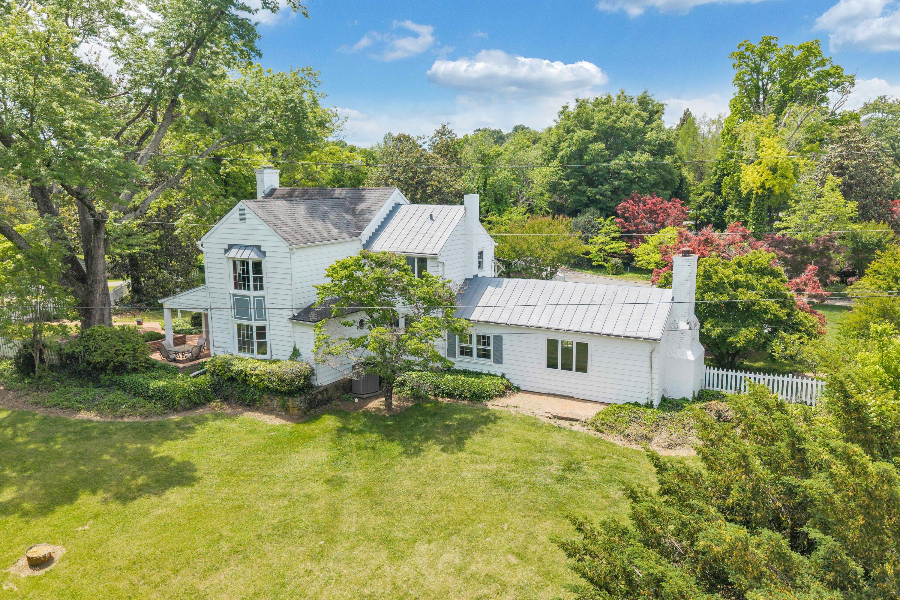 6126 Greyholme LN