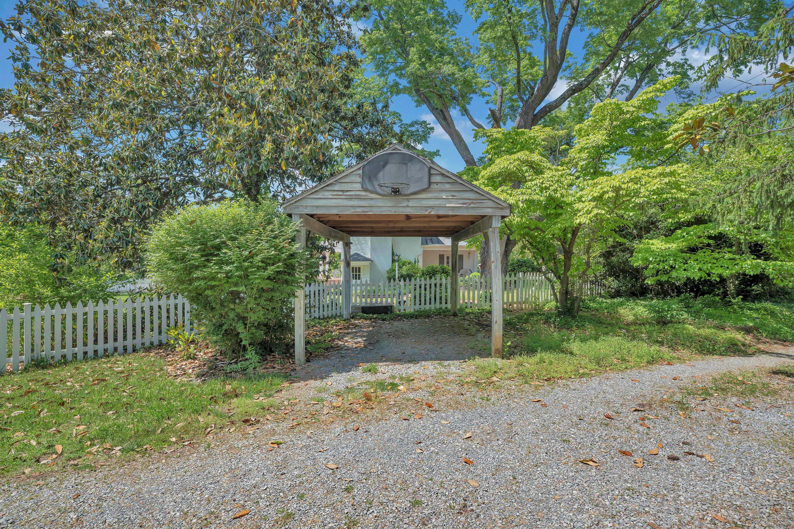 6126 Greyholme LN