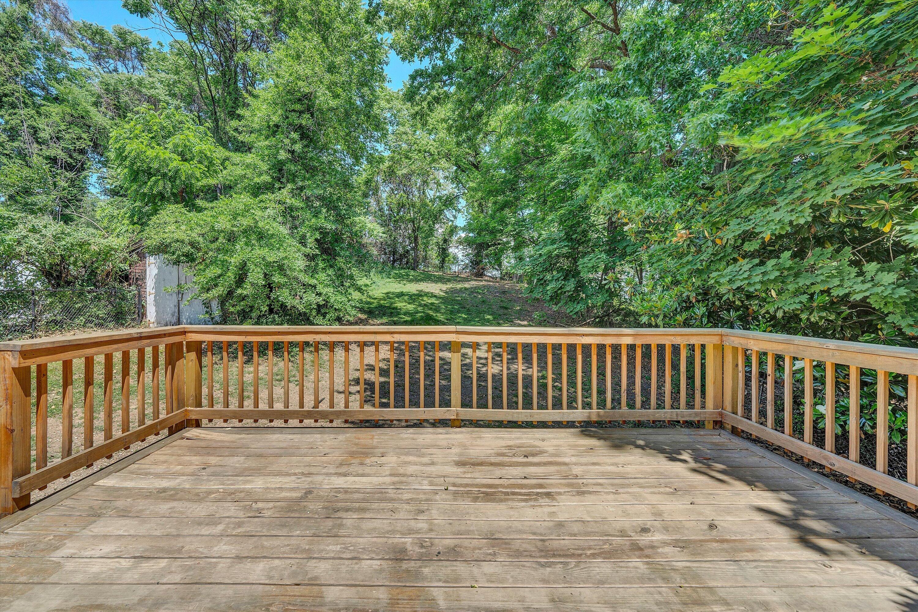 2143 Broadway AVE SW