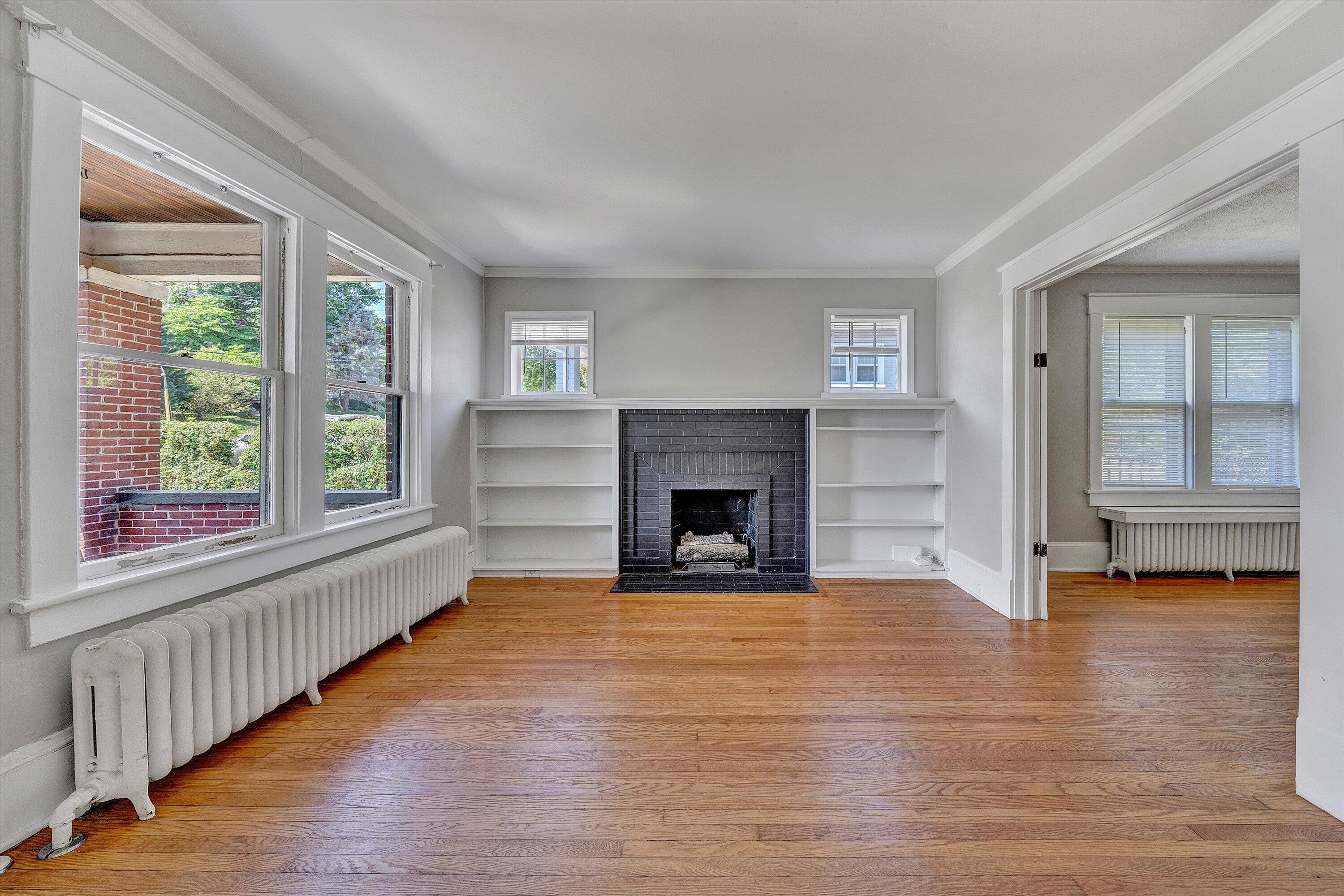 2143 Broadway AVE SW