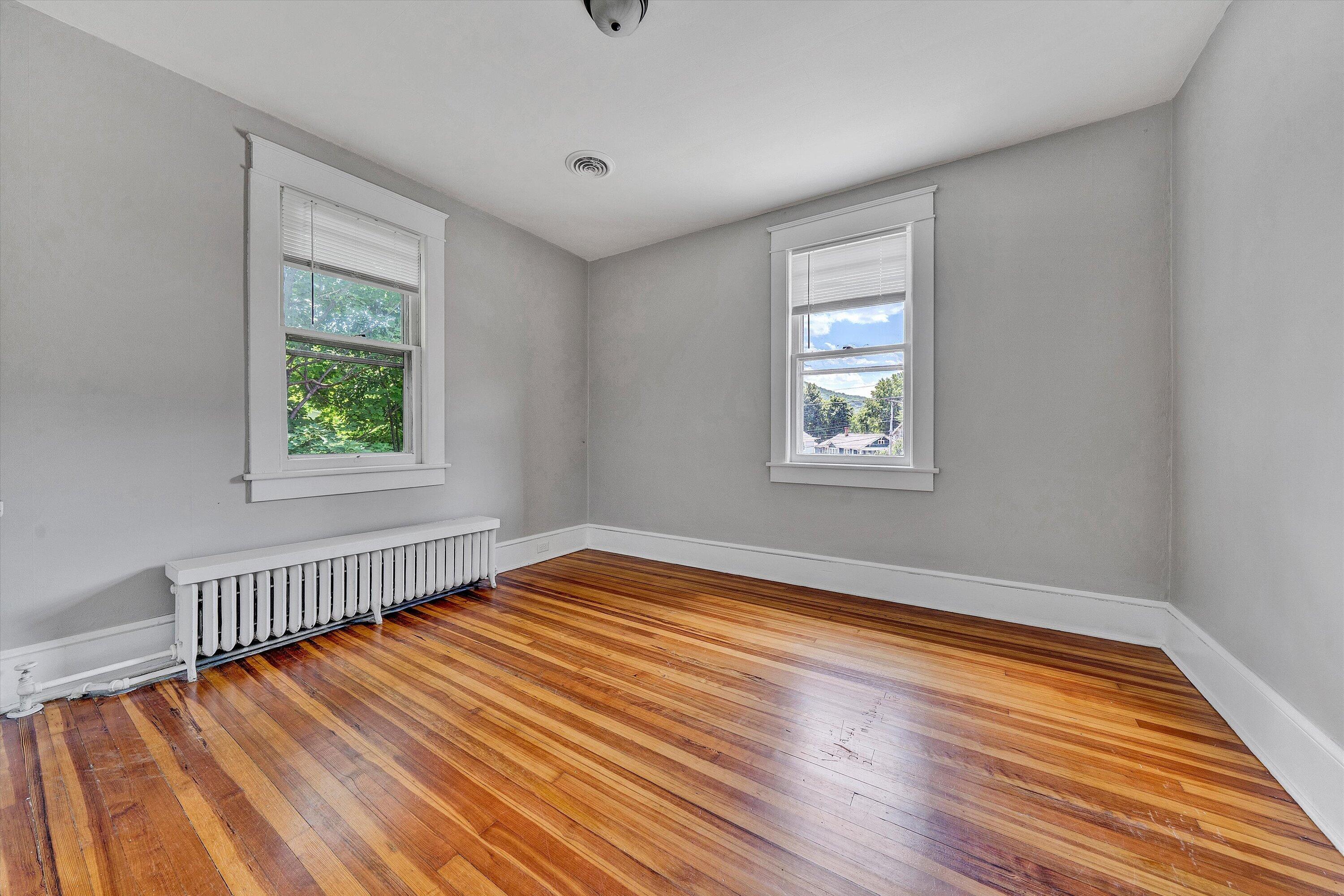 2143 Broadway AVE SW