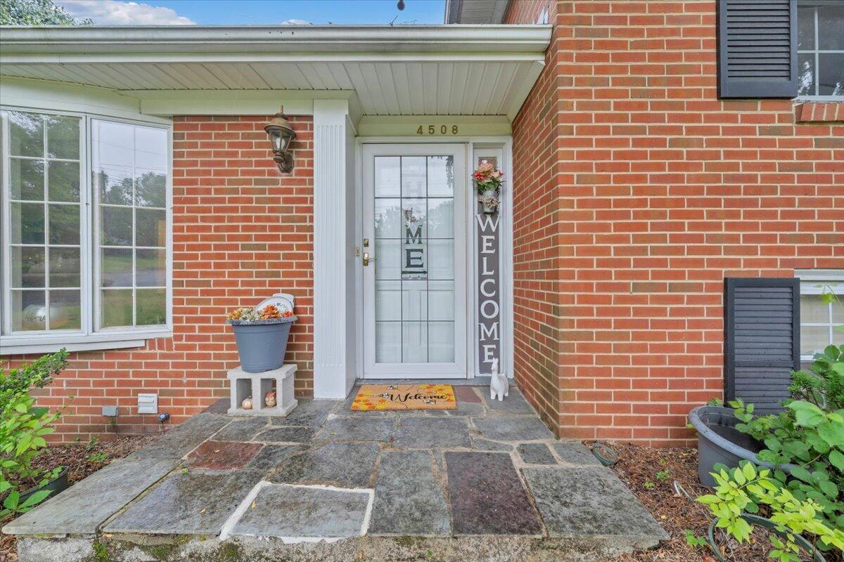 4508 Rosecrest RD