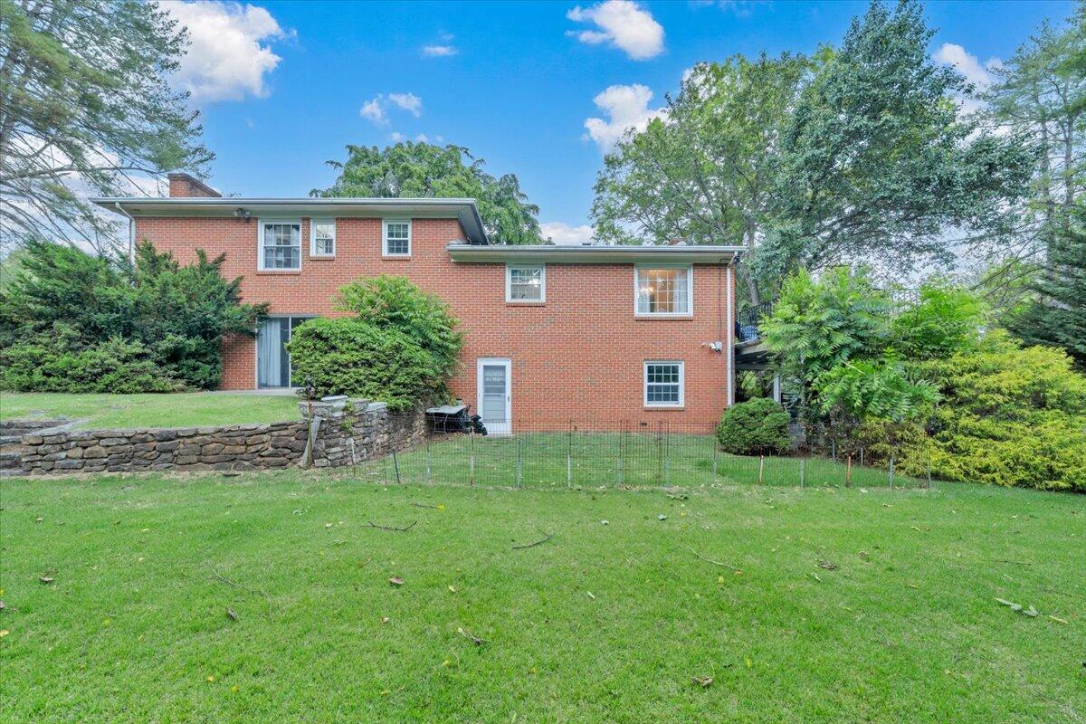 4508 Rosecrest RD