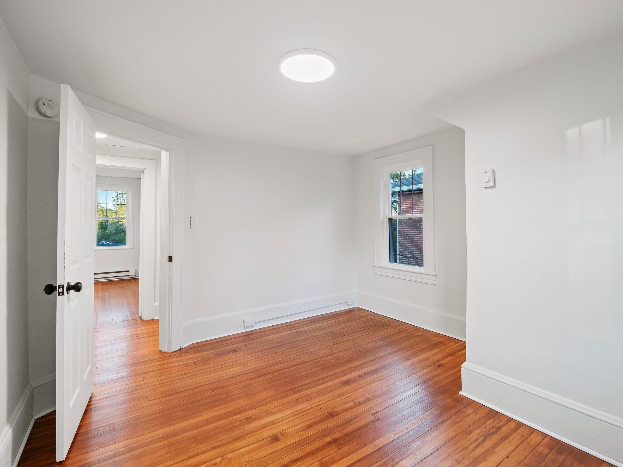 520 & 518 Riverland RD SE